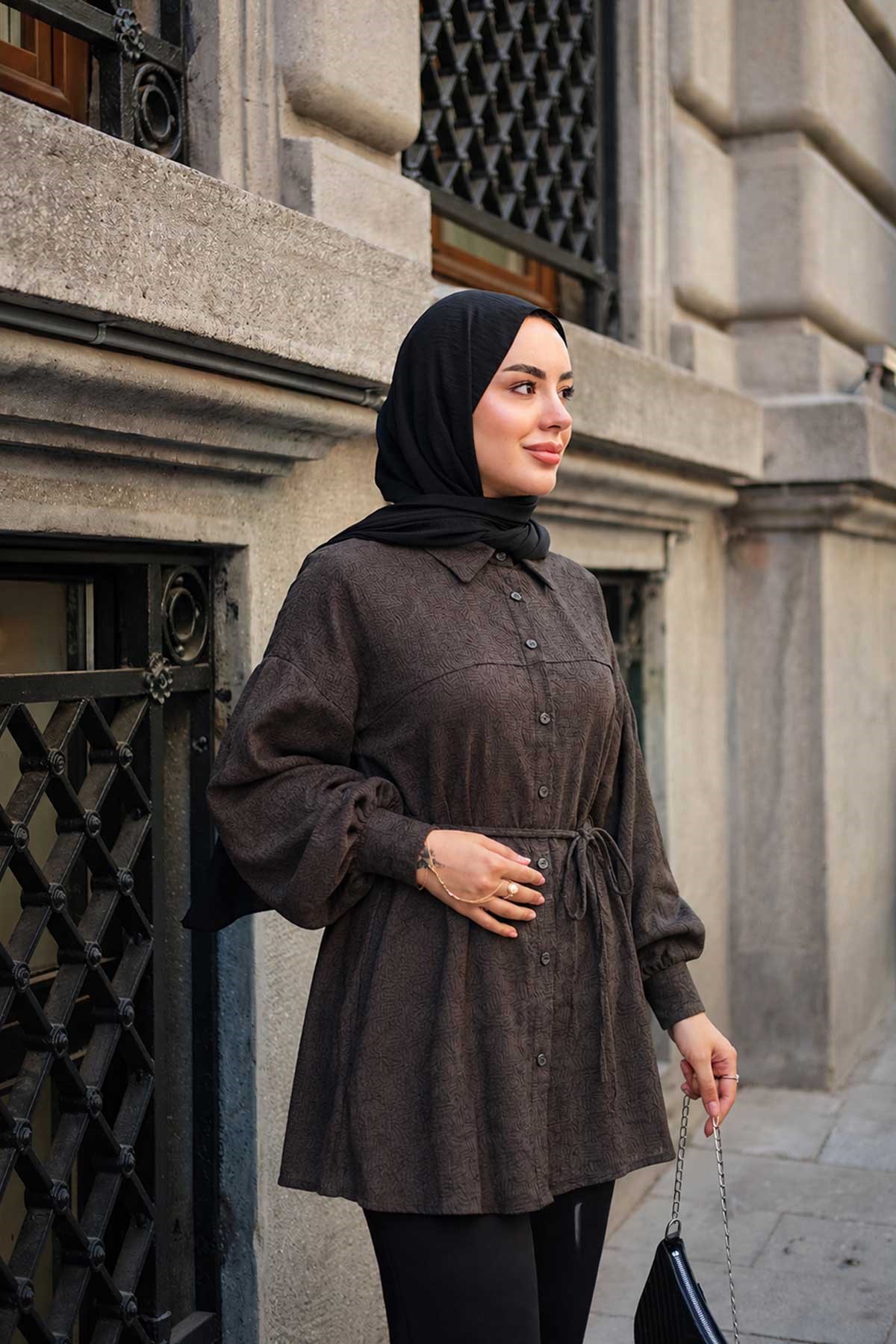 Yaprak Desenli Bel Bağlamalı Gömlek Kahverengi