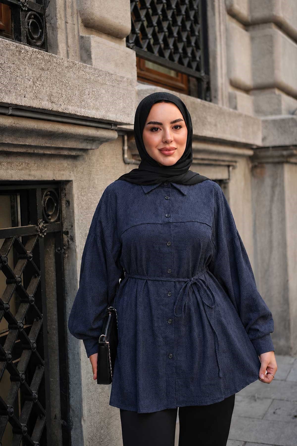 Yaprak Desenli Bel Bağlamalı Gömlek Lacivert