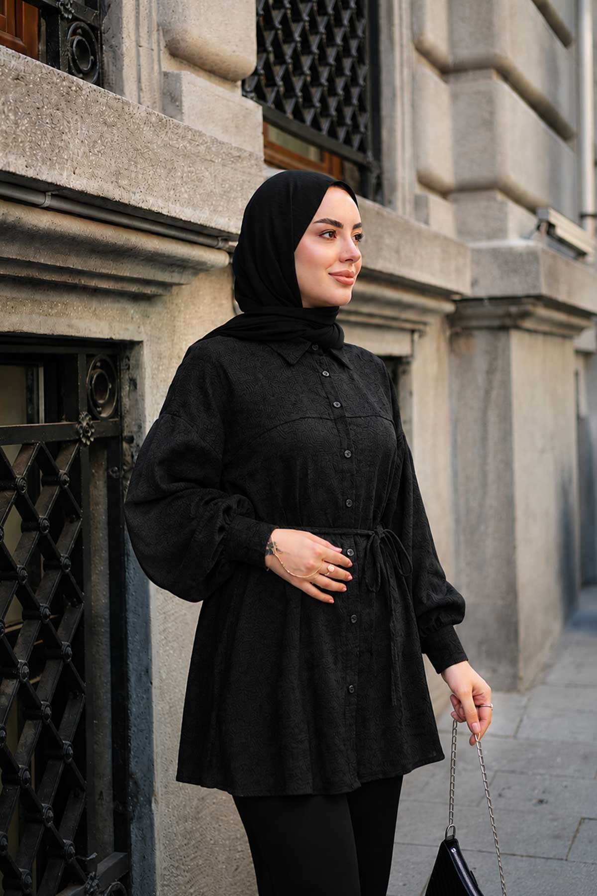 Yaprak Desenli Bel Bağlamalı Gömlek Siyah