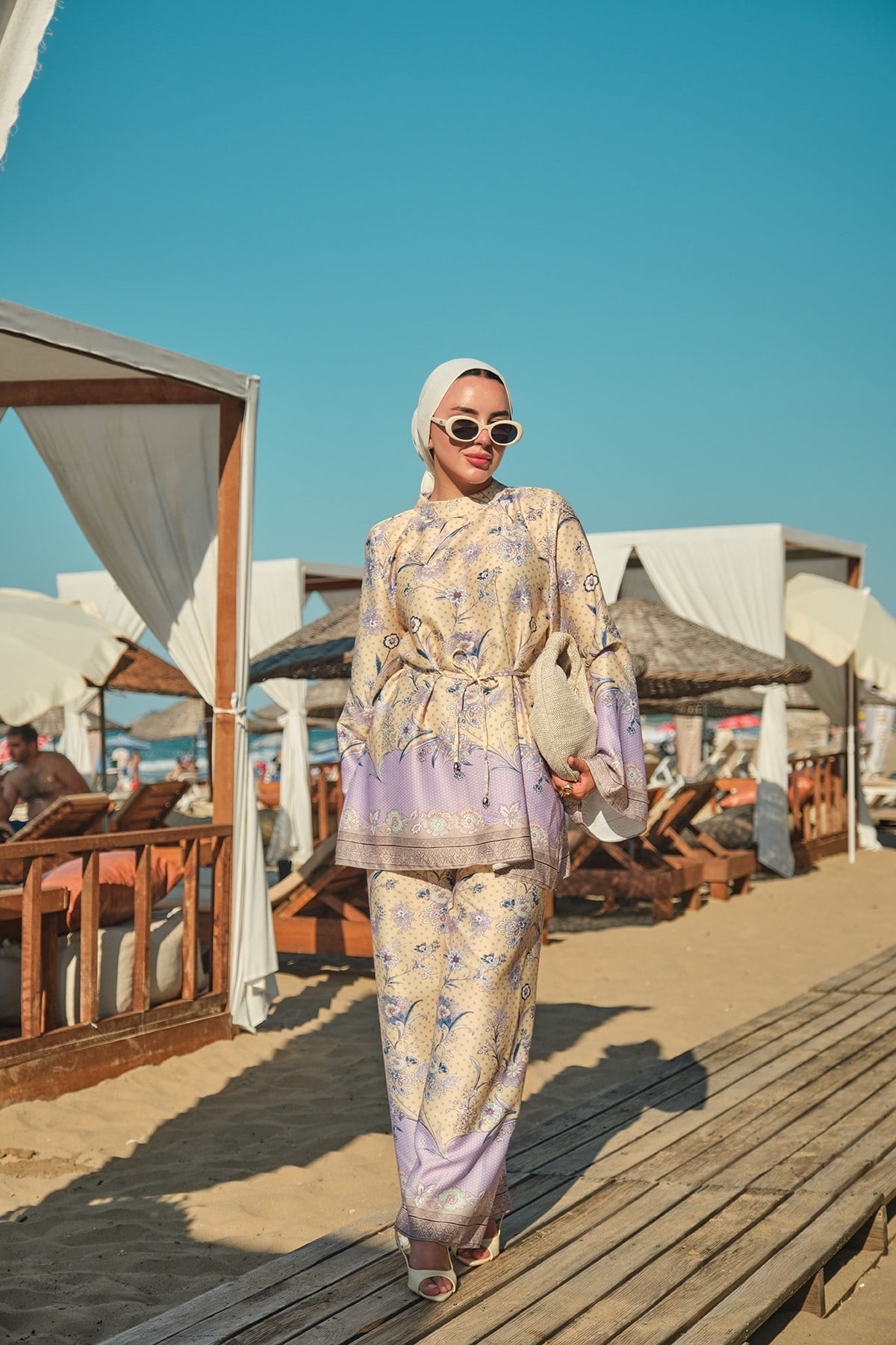 Yaprak Ve Çiçek Desenli Bel Bağlamalı Takım Sarı