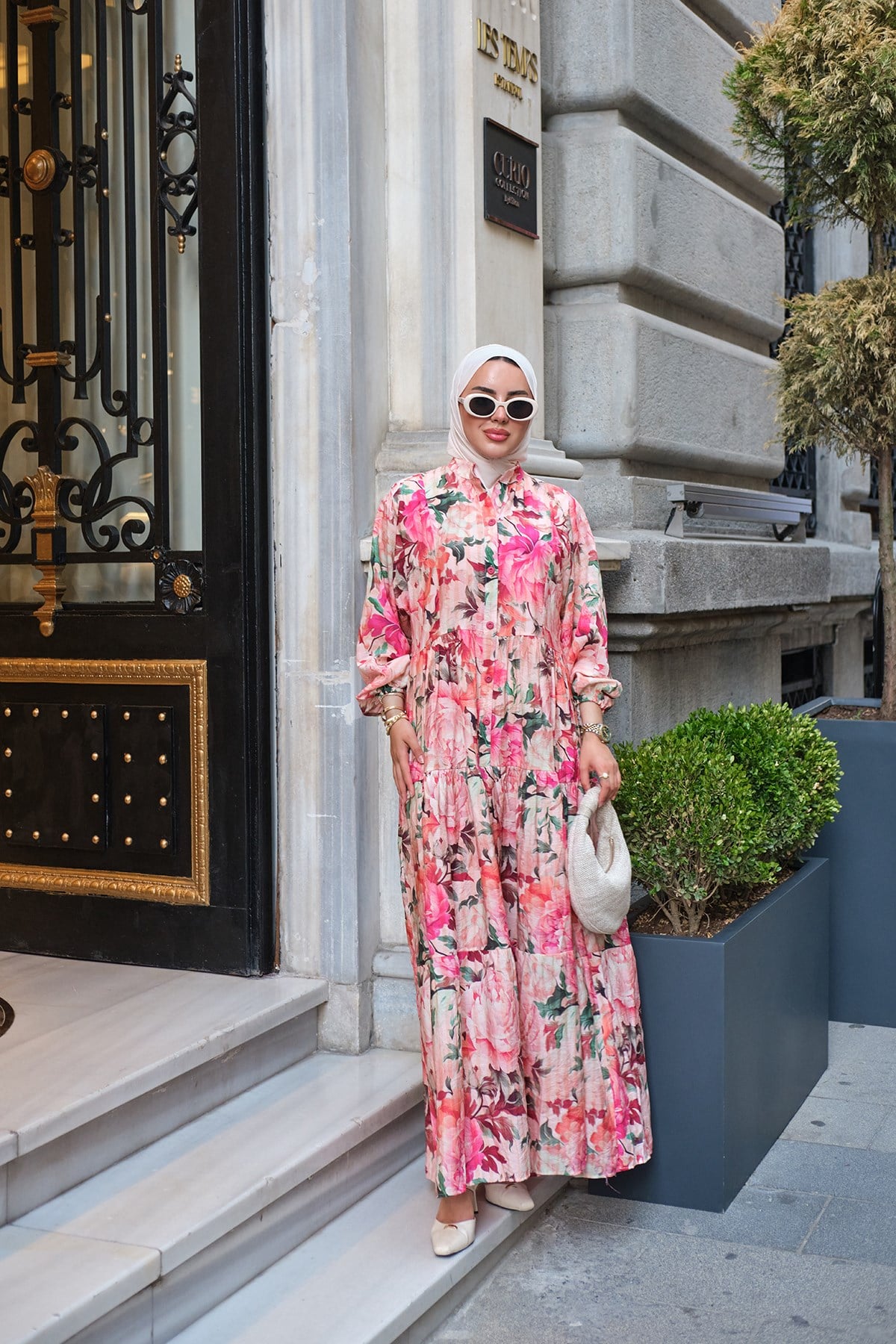 Yarım Düğmeli Çiçek Desenli Elbise Pembe