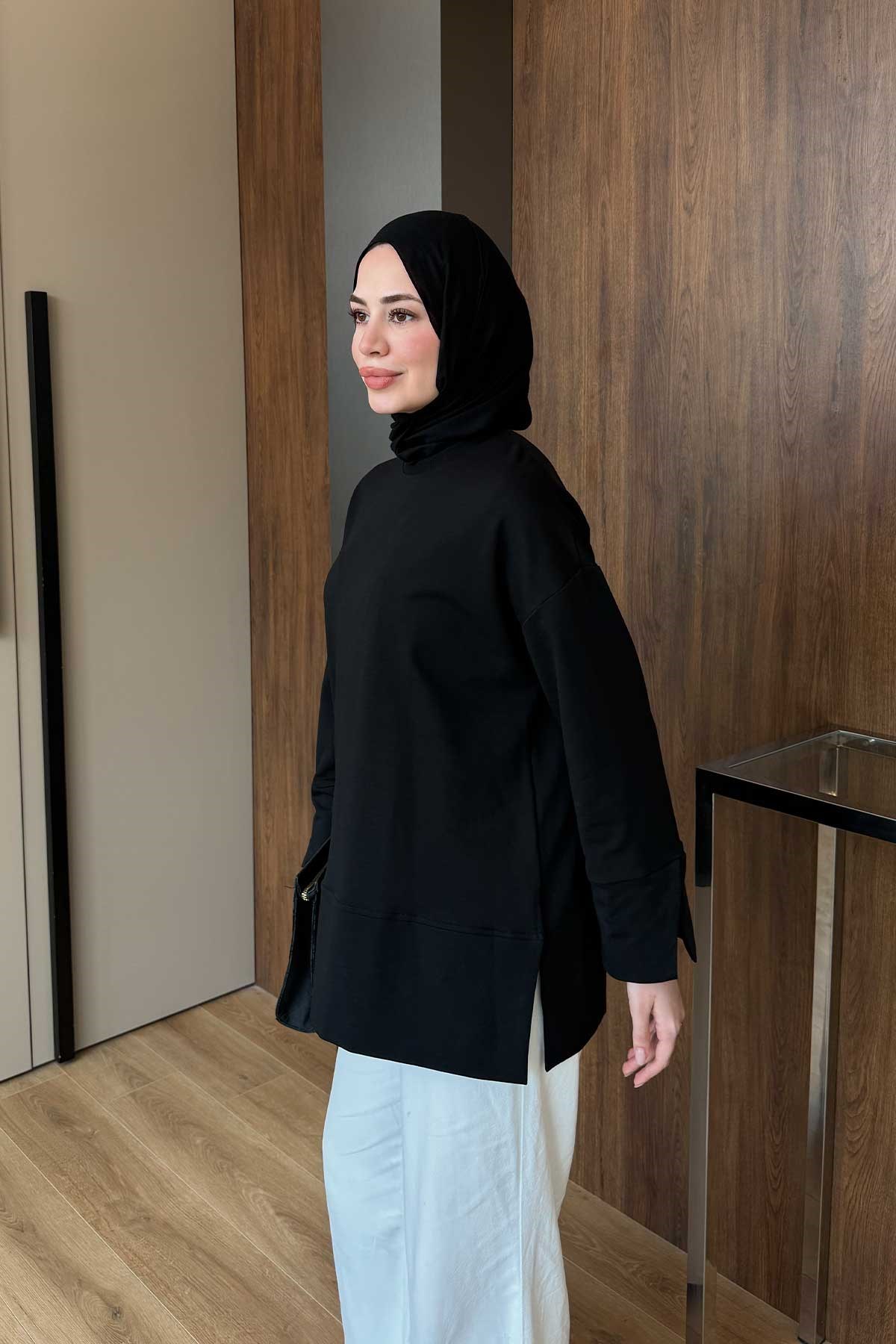 Yırtmaç Detay Bisiklet Yaka Tunik Siyah
