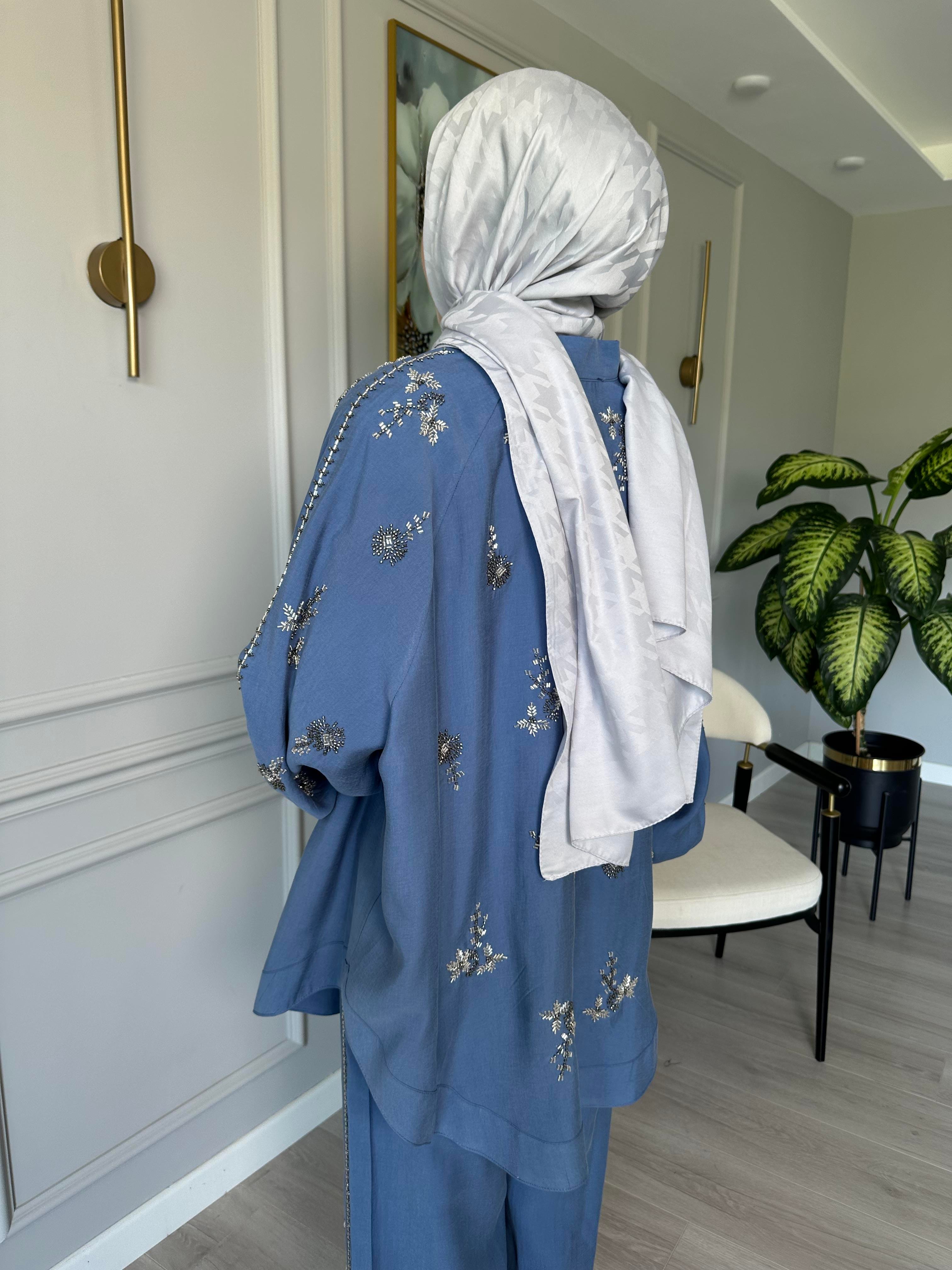 İndigo Kimono – Tensel Kumaş, Sırtı ve Kolları Taş İşlemeli
