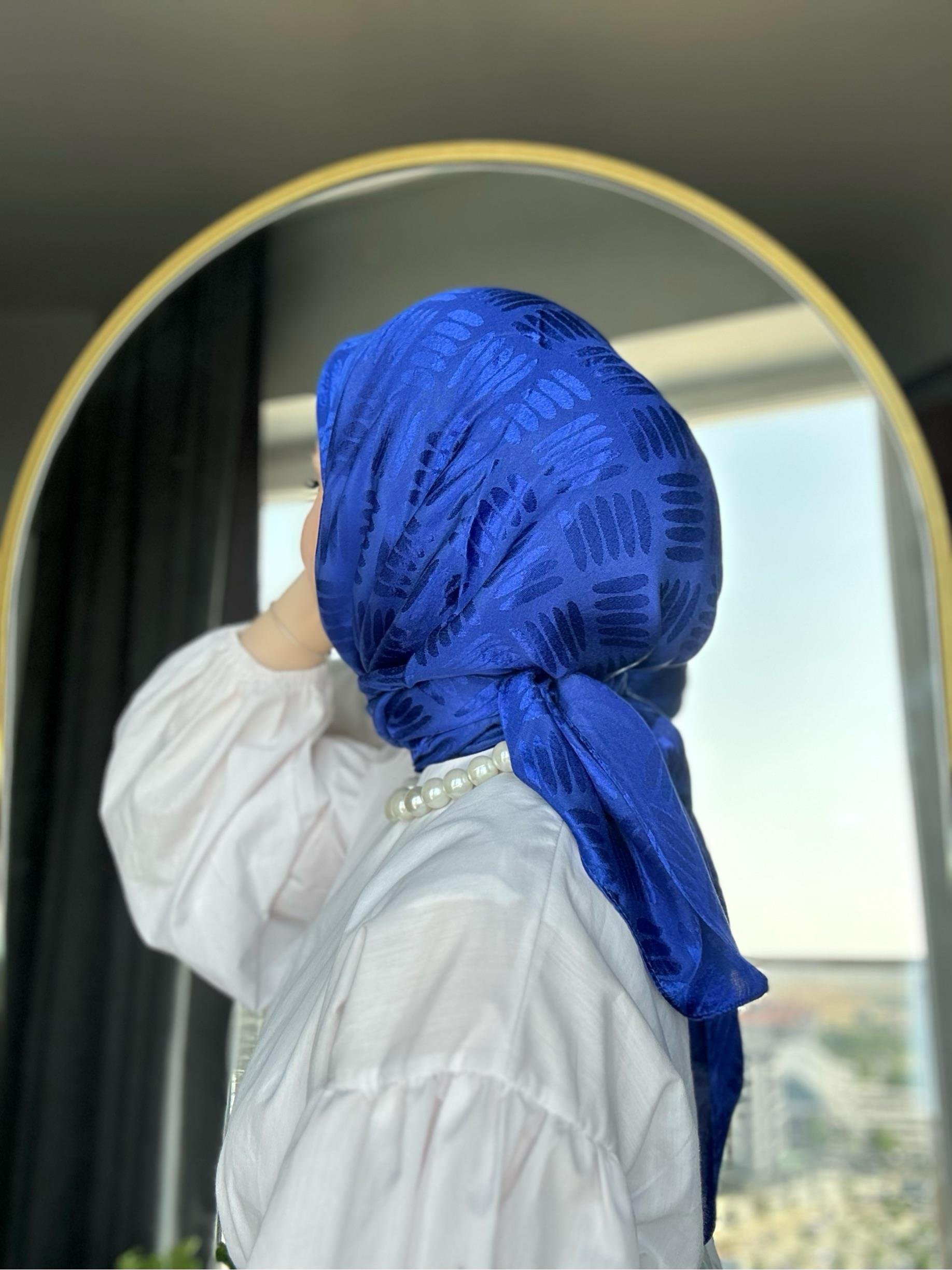 Saks Yaprak Desen Jakar Eşarp