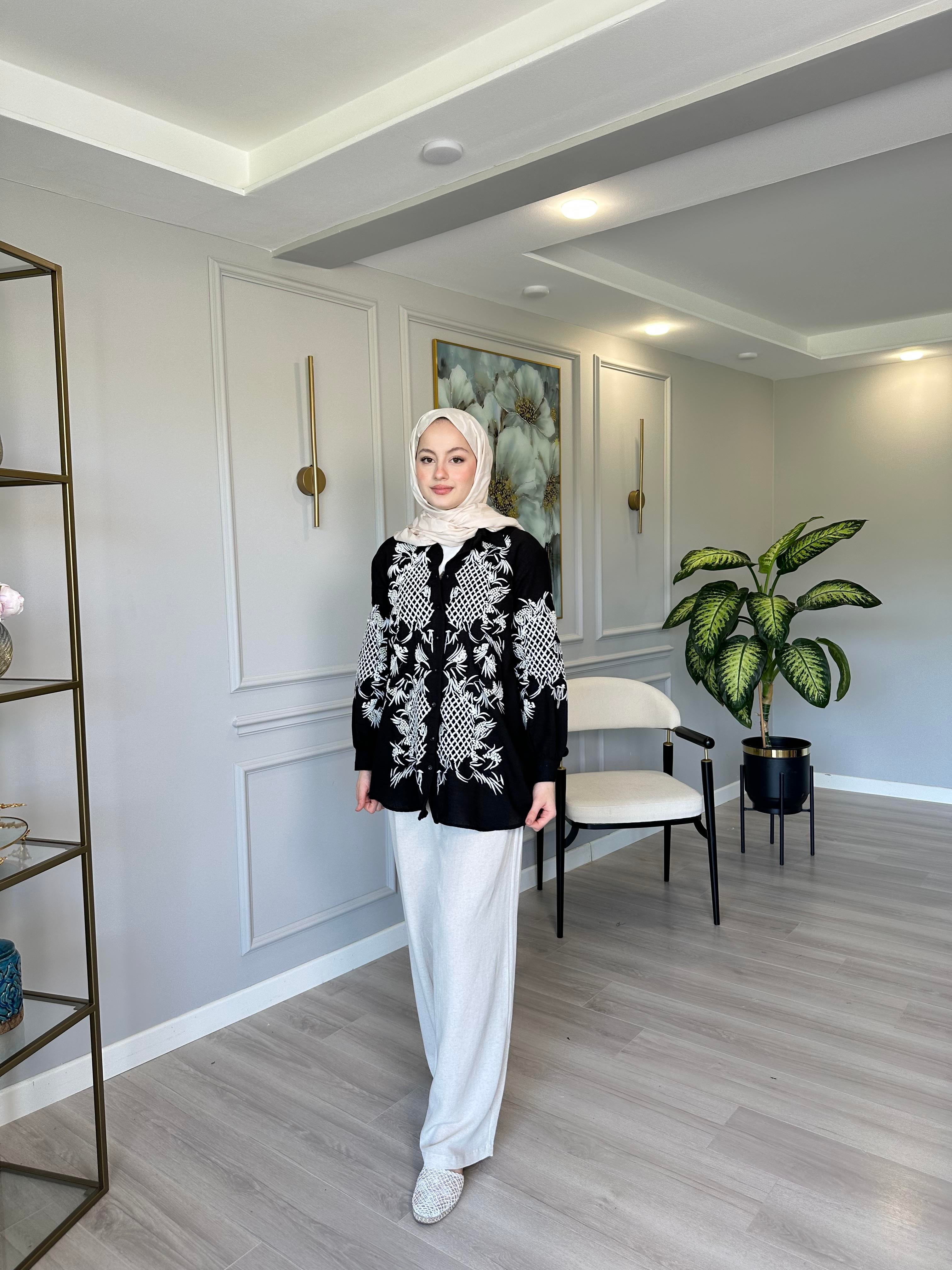 Siyah Gömlek – Keten Kumaş, Önü Nakış İşlemeli