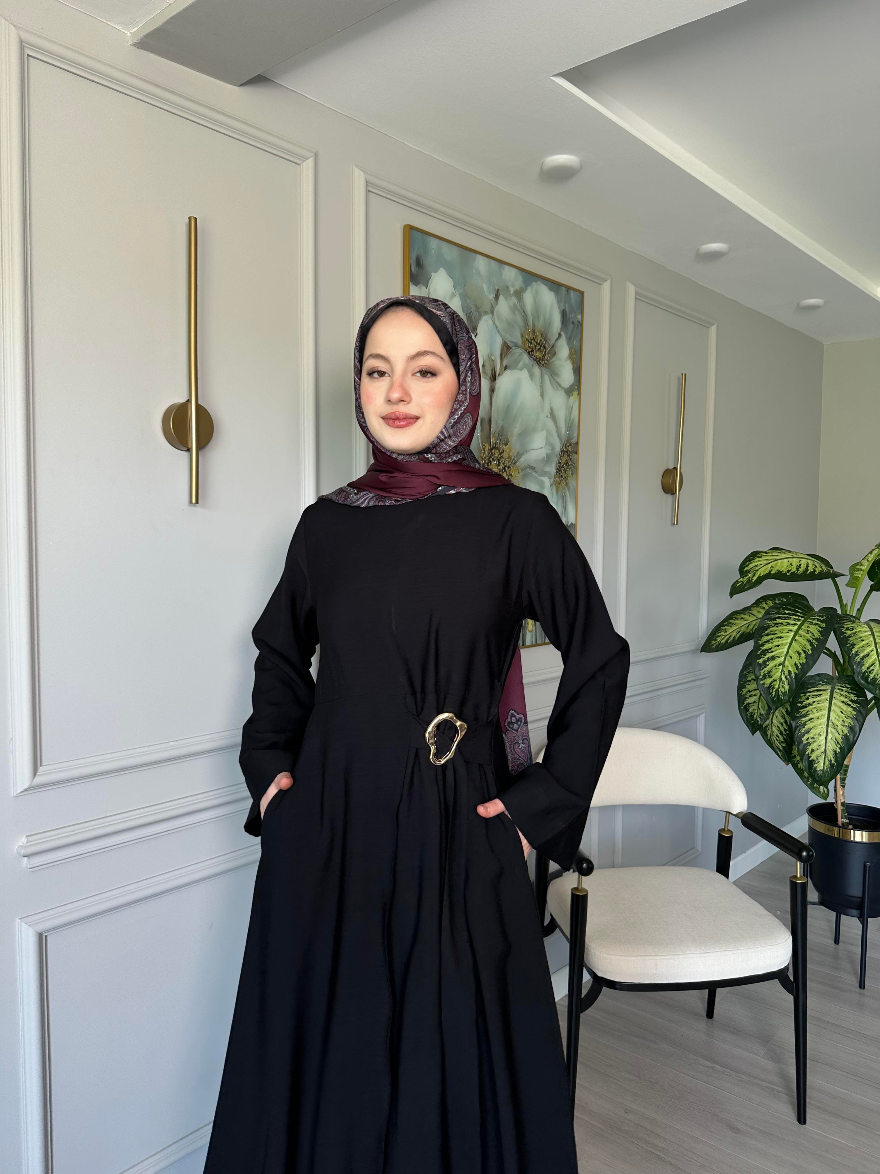 Siyah - Tokalı Elbise Tokalı Tensel İpeksi Kumaş