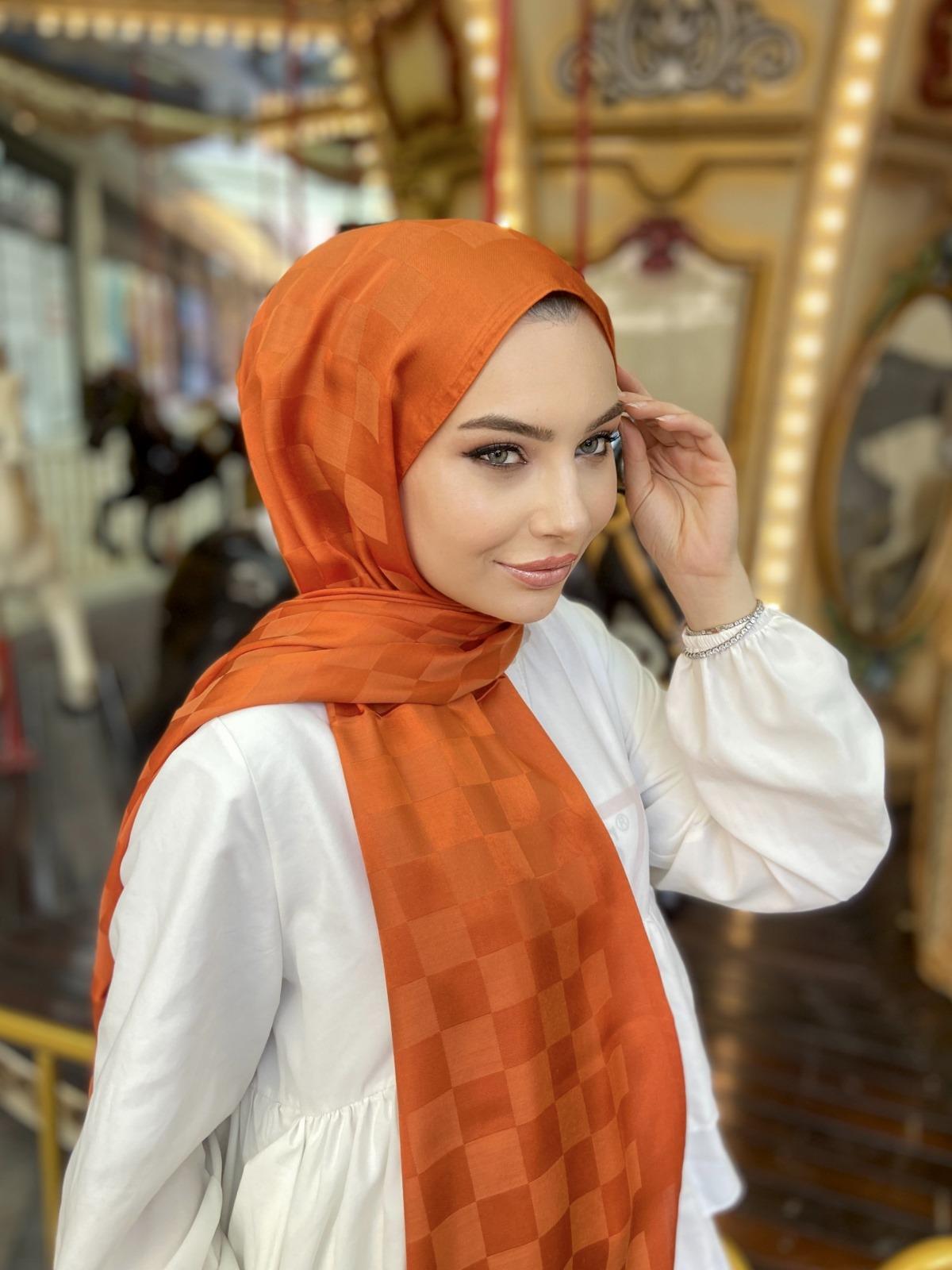 Turuncu Dama Desen İpekli Pamuk Şal