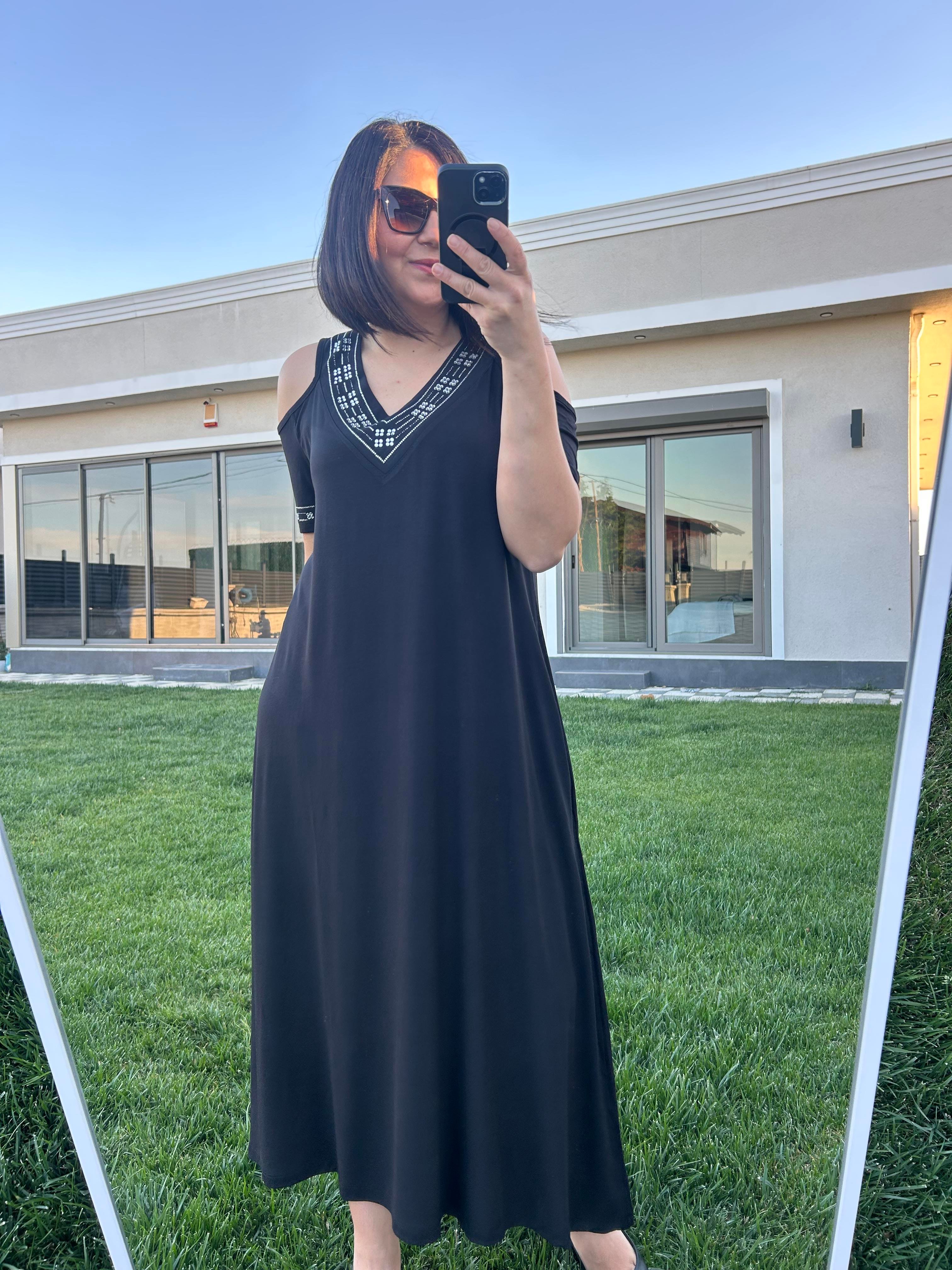 Büyük Beden Yakası ve Kolları Taş Detaylı Örme Elbise -bge90