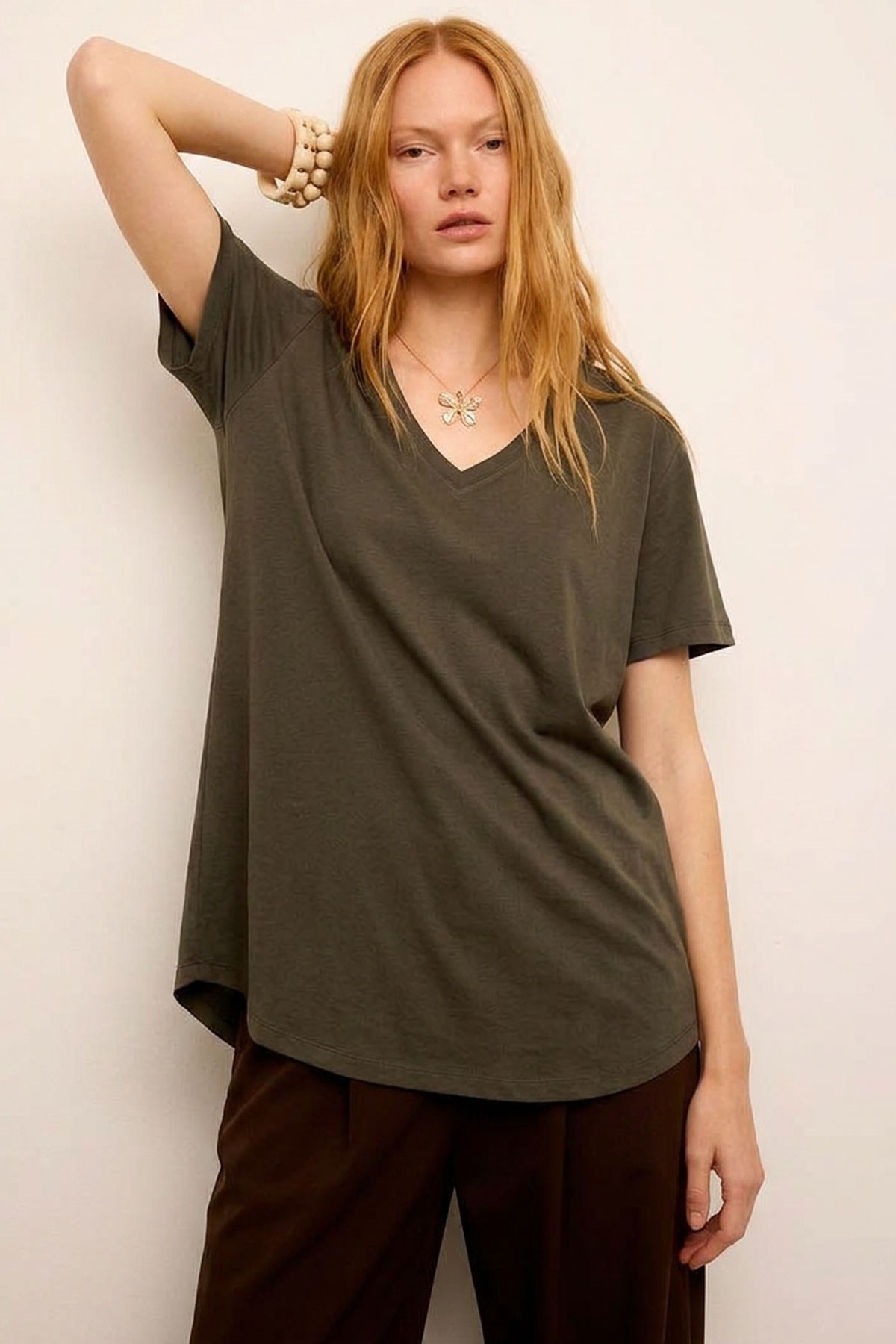 2 Adet V Yaka Basic Viskon Karışımlı Tişört