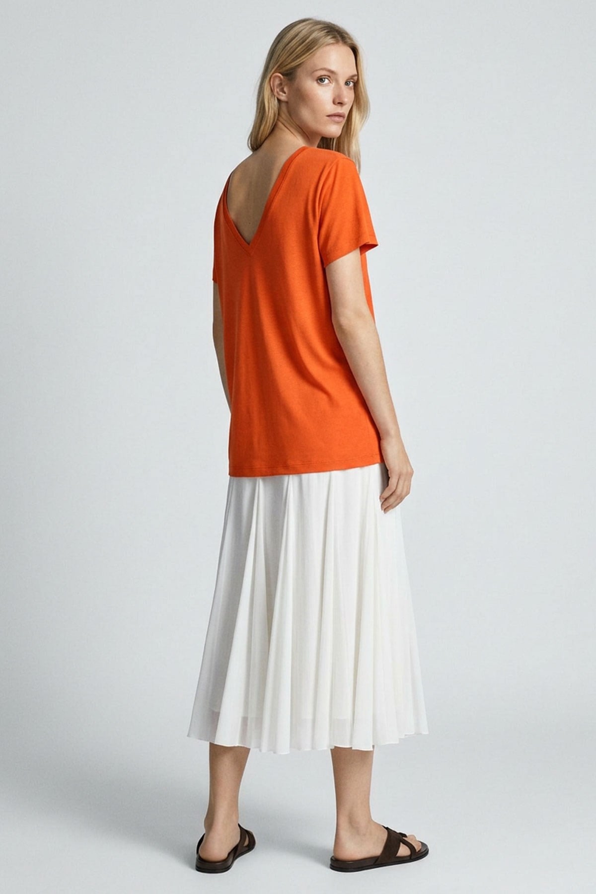 2 Adet Ön ve Arka V Yaka Basic Tişört