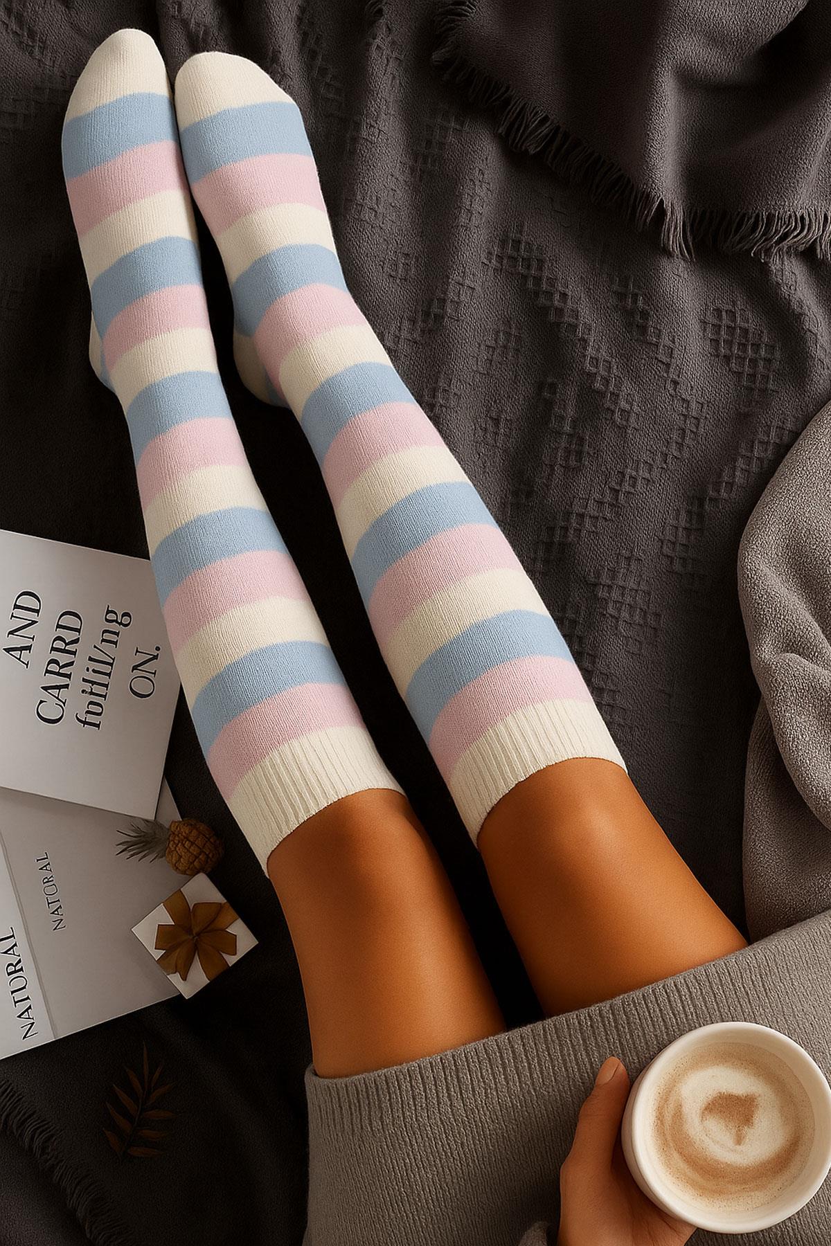 2 Adet Çizgili ve Renkli Diz Boyu Çorap