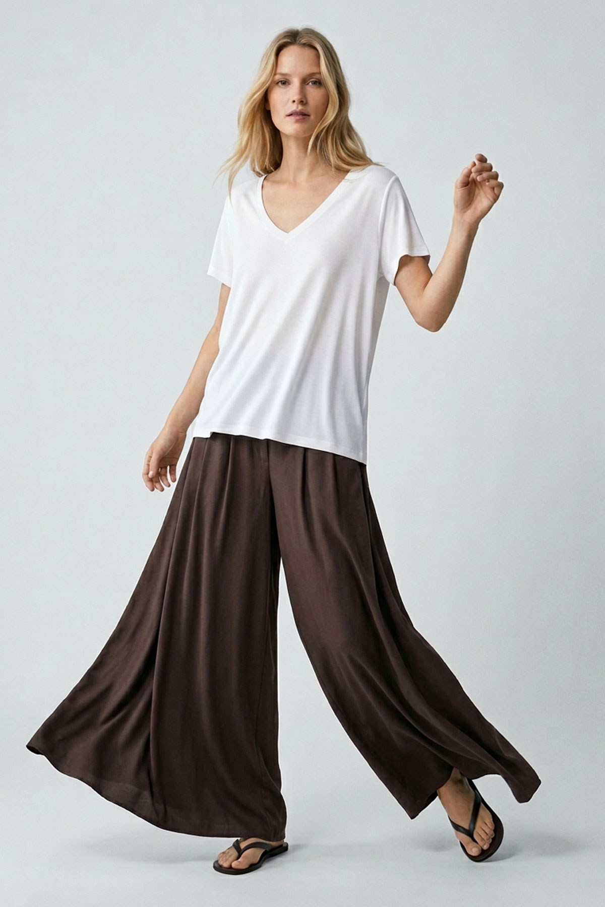 2 Adet Ön ve Arka V Yaka Basic Tişört