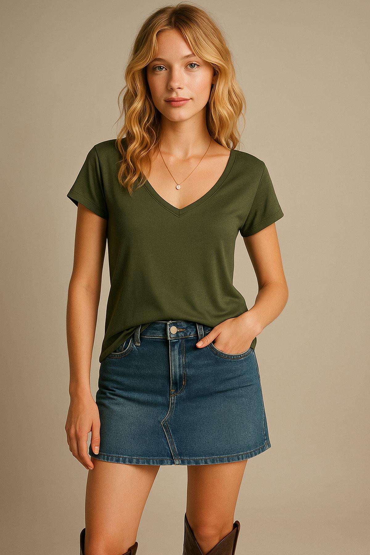 Ön ve Arka V Yaka Basic Pamuklu Tişört