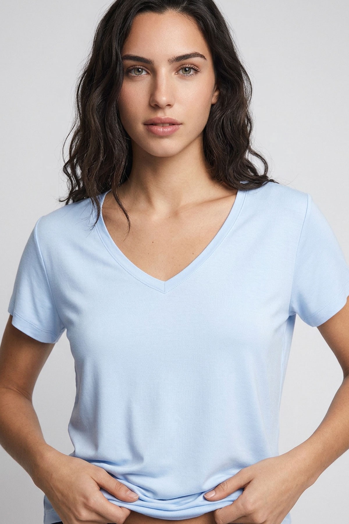 2 Adet Ön ve Arka V Yaka Basic Tişört