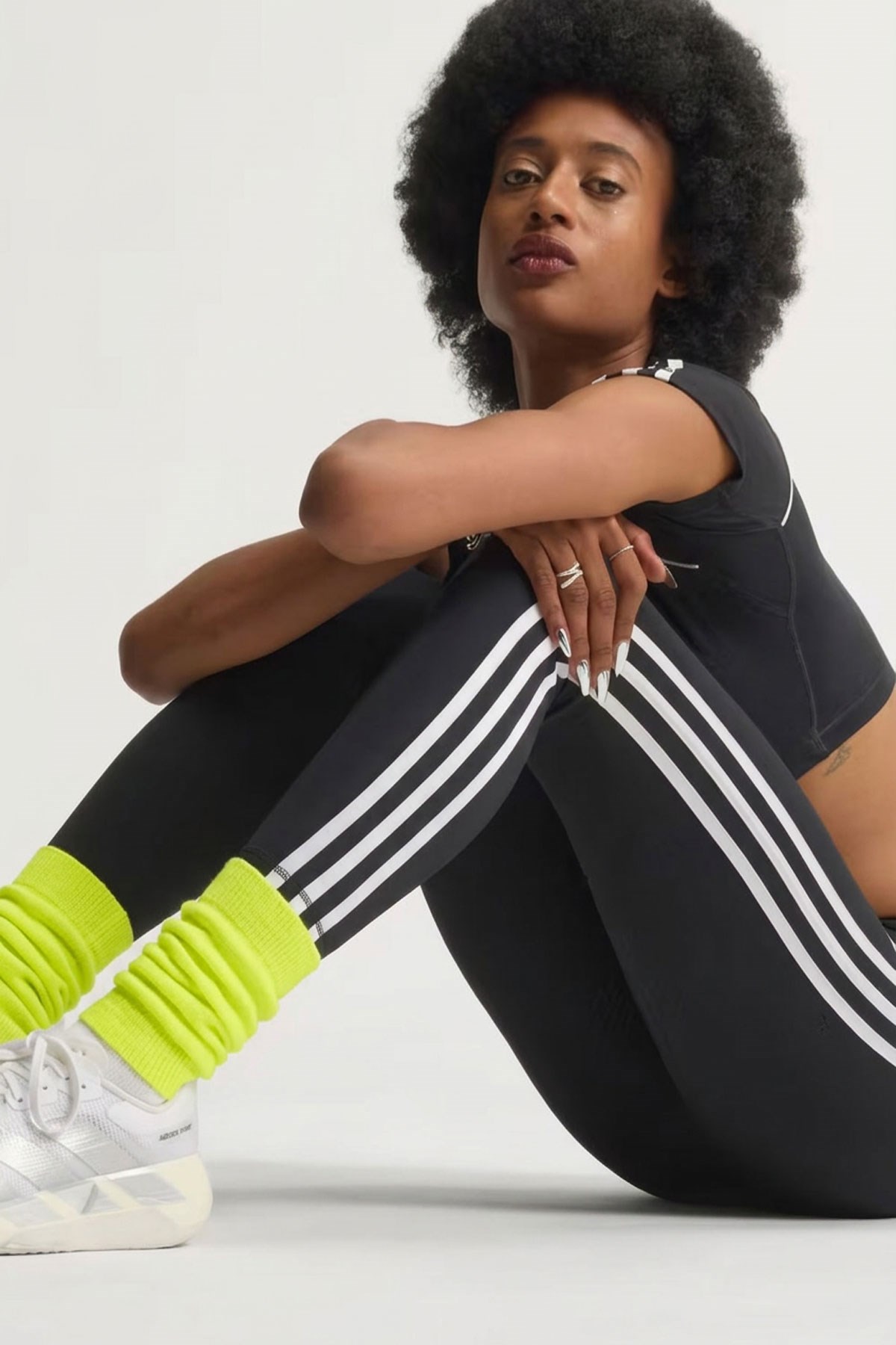 Neon Kadın Tozluk – Spor, Dans ve Günlük Kombin Aksesuarı