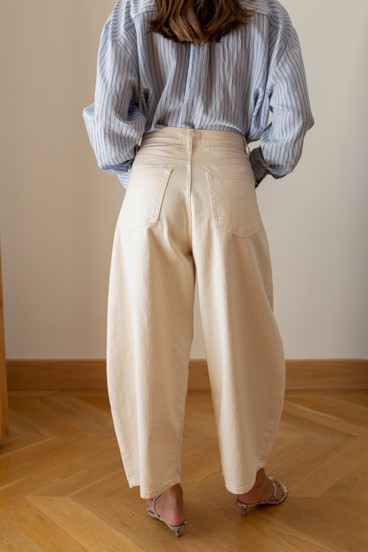 Bej Yüksek Bel Slouchy Jean Pantolon