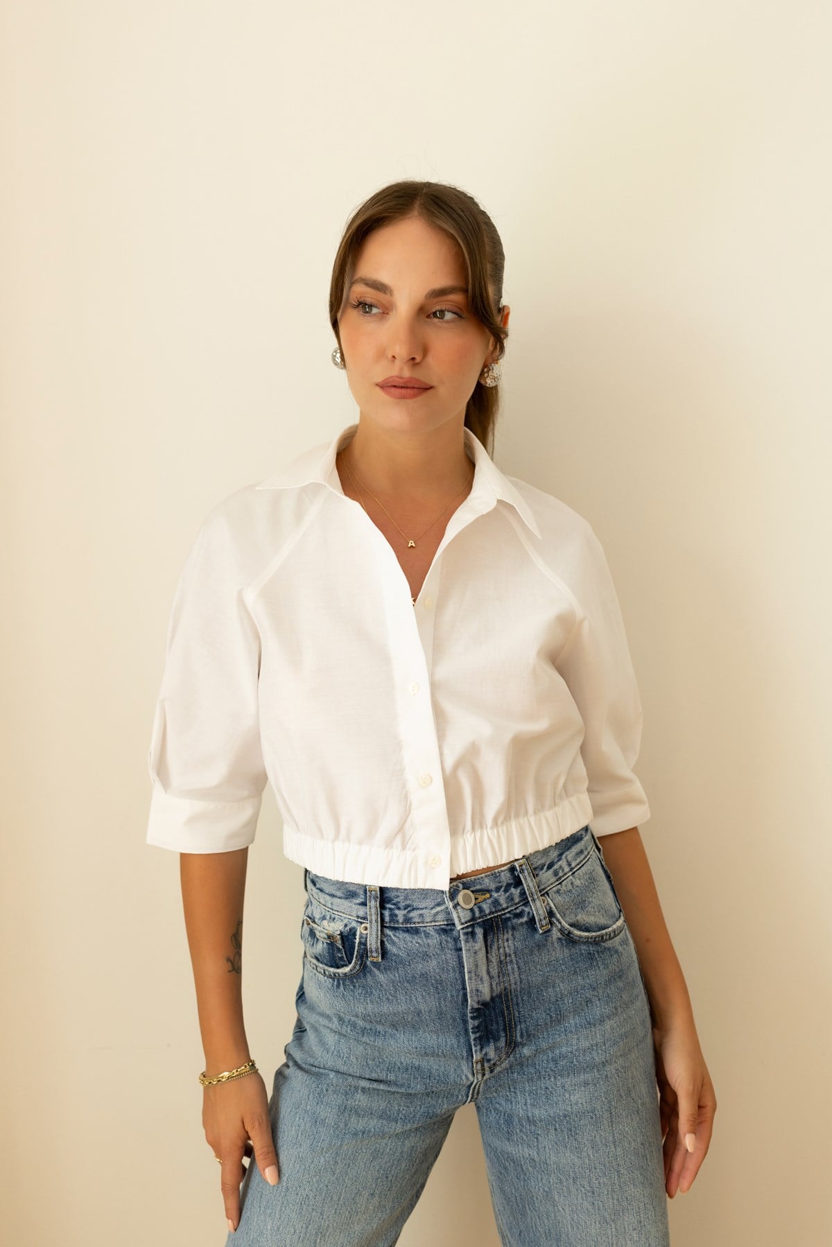 Beyaz Beli Lastikli Crop Gömlek