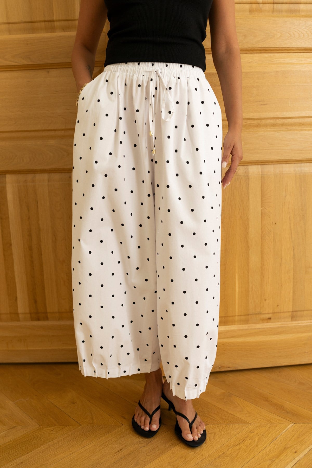 Beyaz Beli Lastikli Puantiyeli Slouchy Pantolon