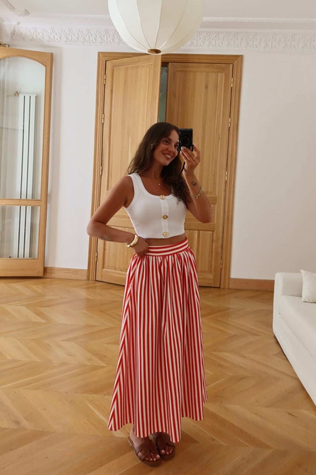 Beyaz Gold Aksesuarlı Crop Bluz