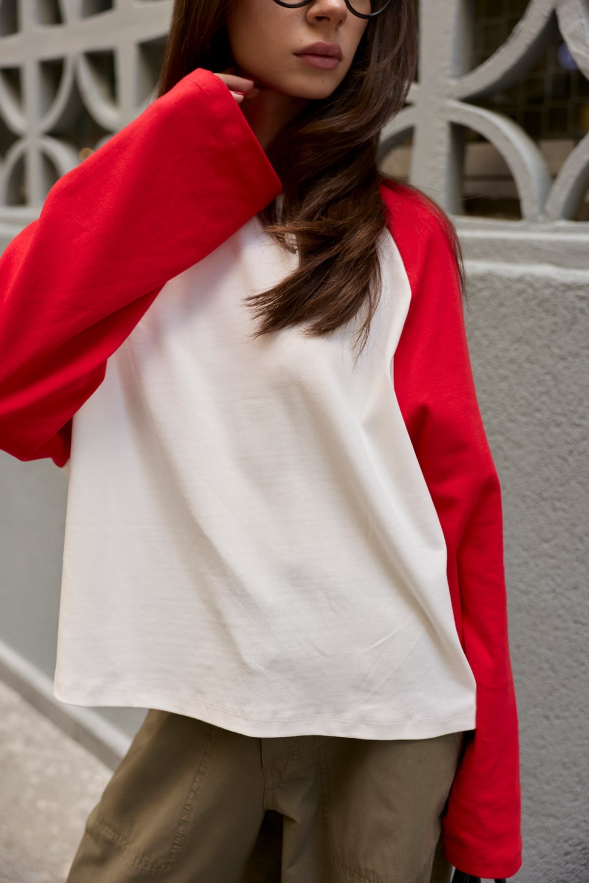 Beyaz-Kırmızı Kolları Renk Geçişli Oversize Sweat