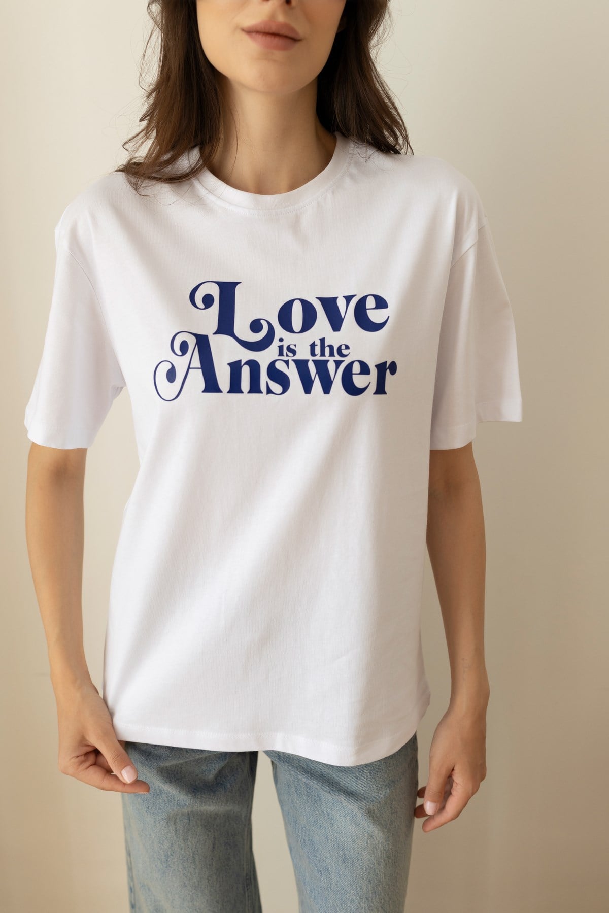 Beyaz Love İs The Answer Yazı Baskılı T-Shirt