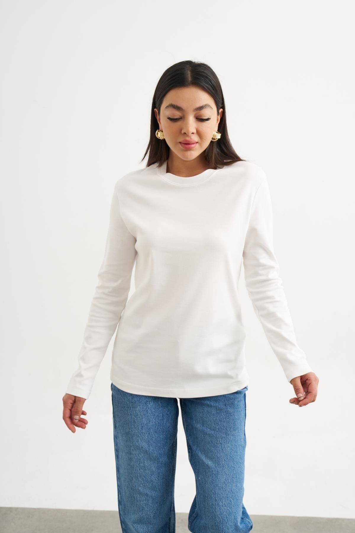 Beyaz Oversize Bisiklet Yaka Uzun Kol T-Shirt