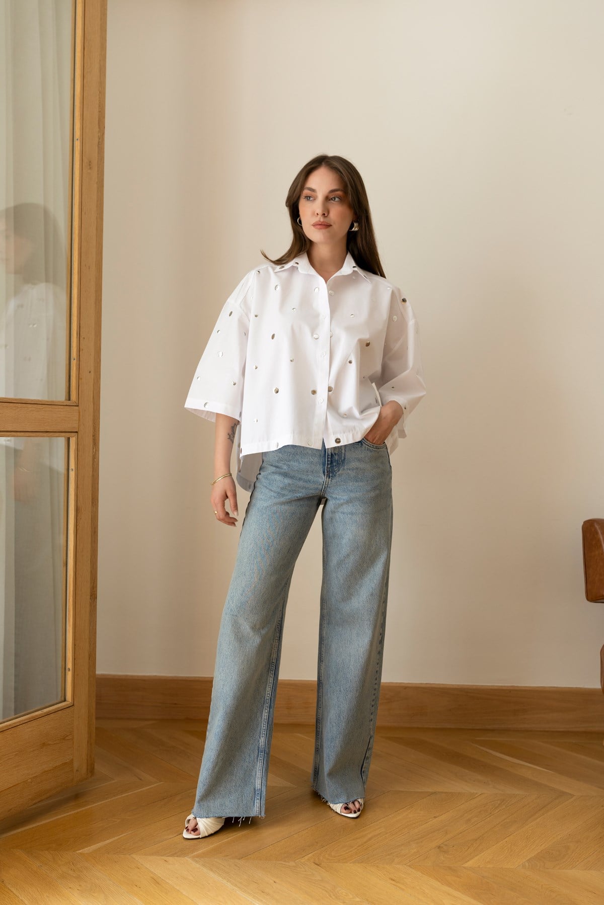 Beyaz Oversize Drop Detaylı Gömlek