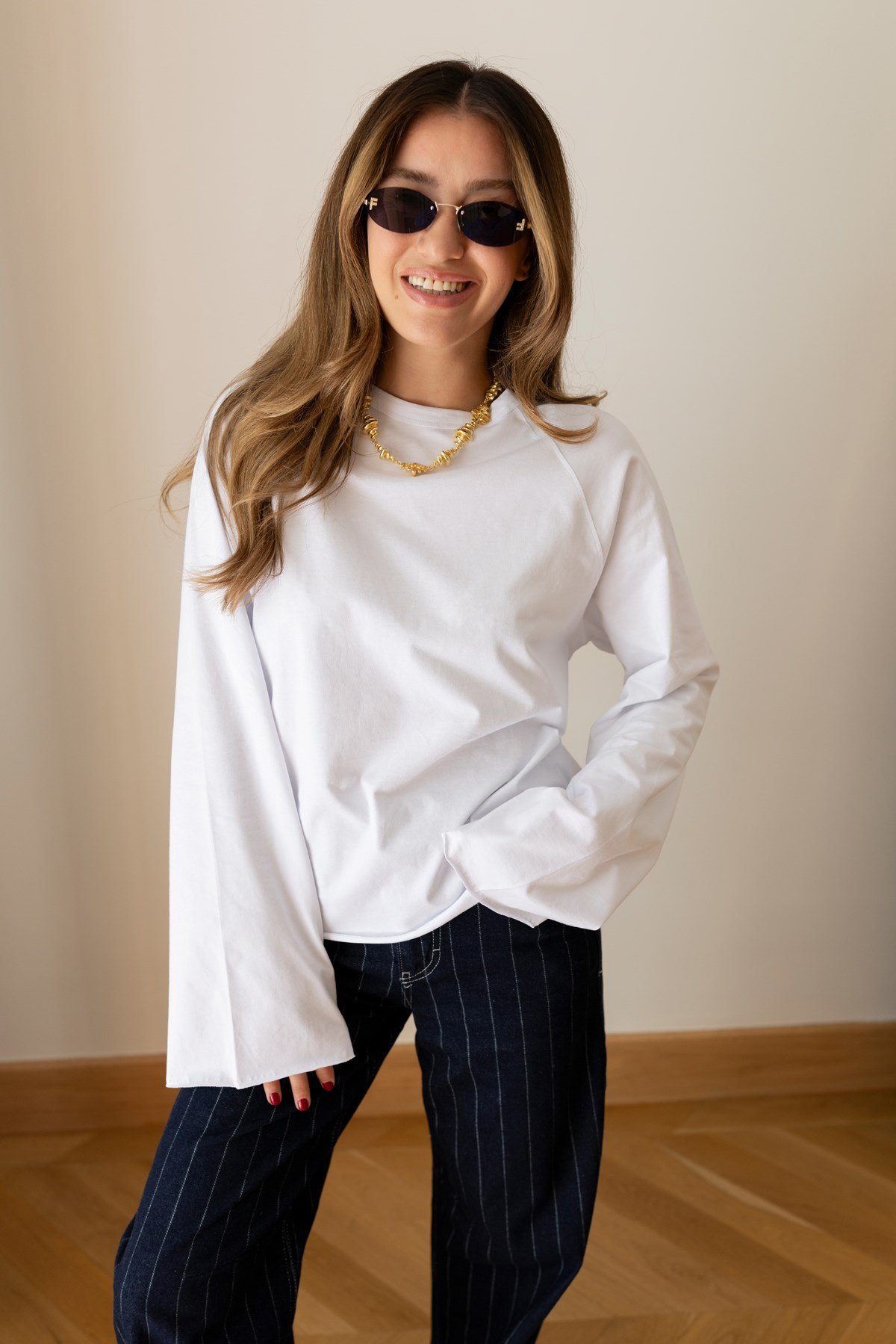 Beyaz Oversize İspanyol Kol Basic T-Shirt