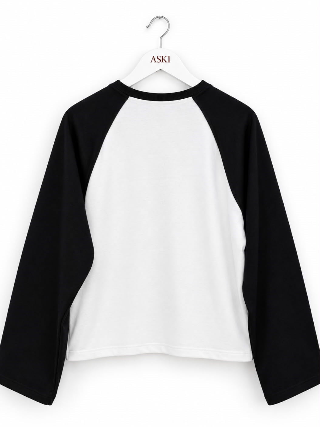 Beyaz-Siyah Rakam Baskılı Renk Geçişli SweatShirt