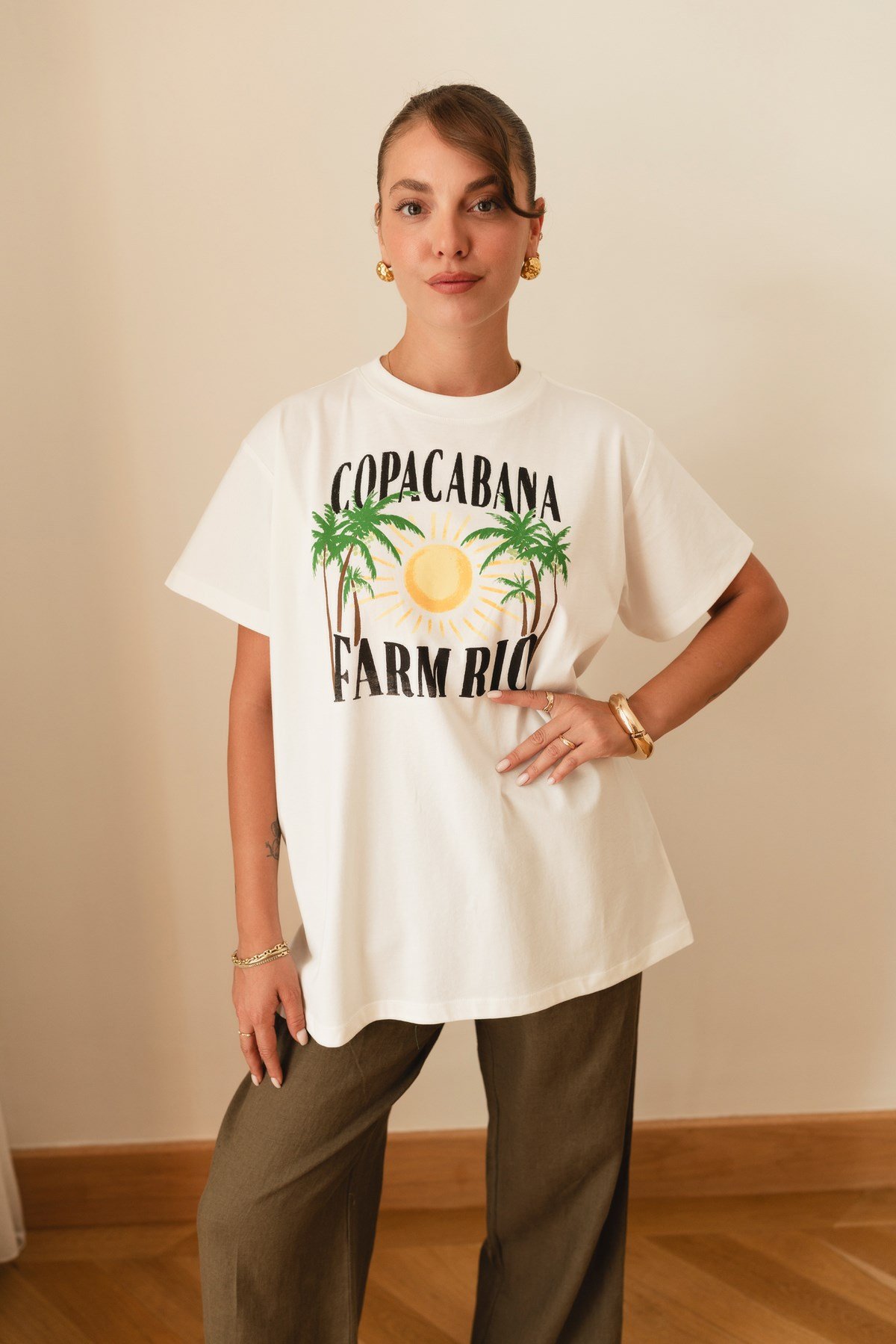 Beyaz Yazı Ve Palmiye Detaylı Oversize T-Shirt
