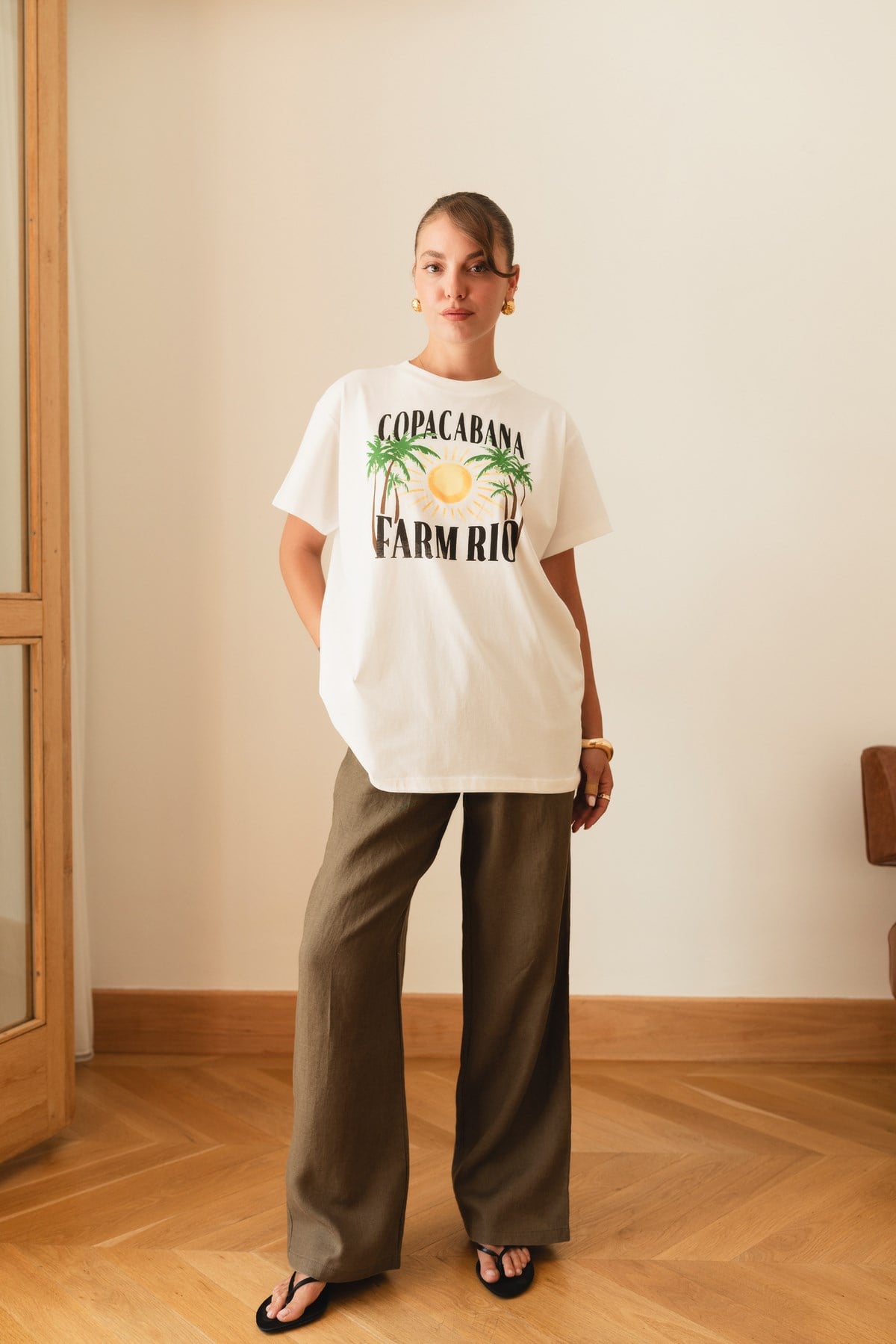 Beyaz Yazı Ve Palmiye Detaylı Oversize T-Shirt