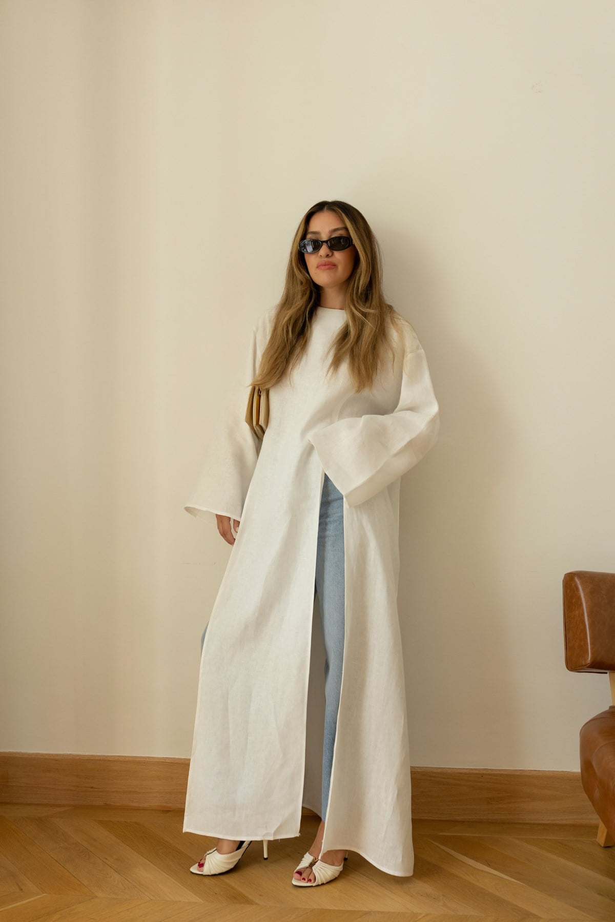 Beyaz Yırtmaç Detaylı %100 Keten Tunik Bluz