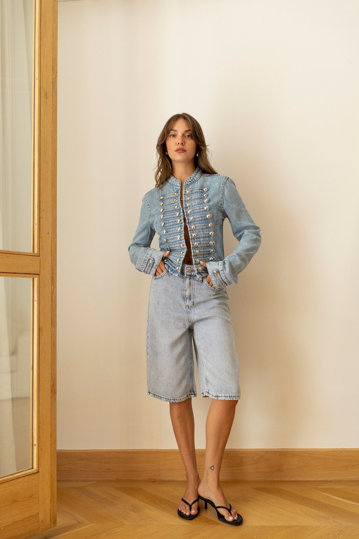 Buz Mavi Napolyon Düğme Detaylı Denim Ceket