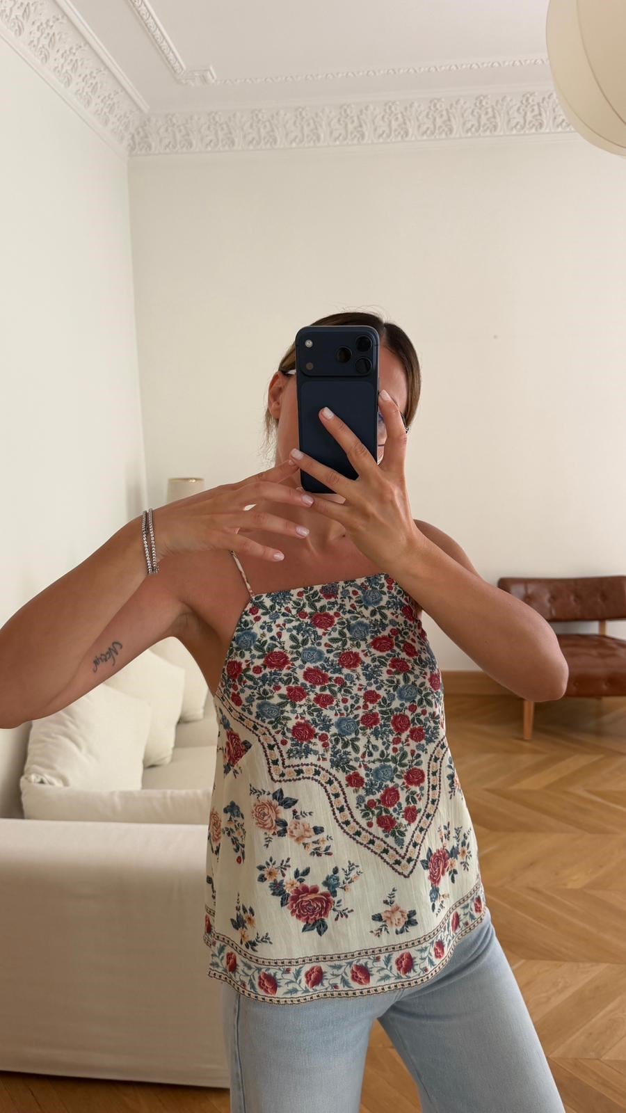 Çok Renkli Bağlama Detaylı Püsküllü Çiçek Desenli Bluz
