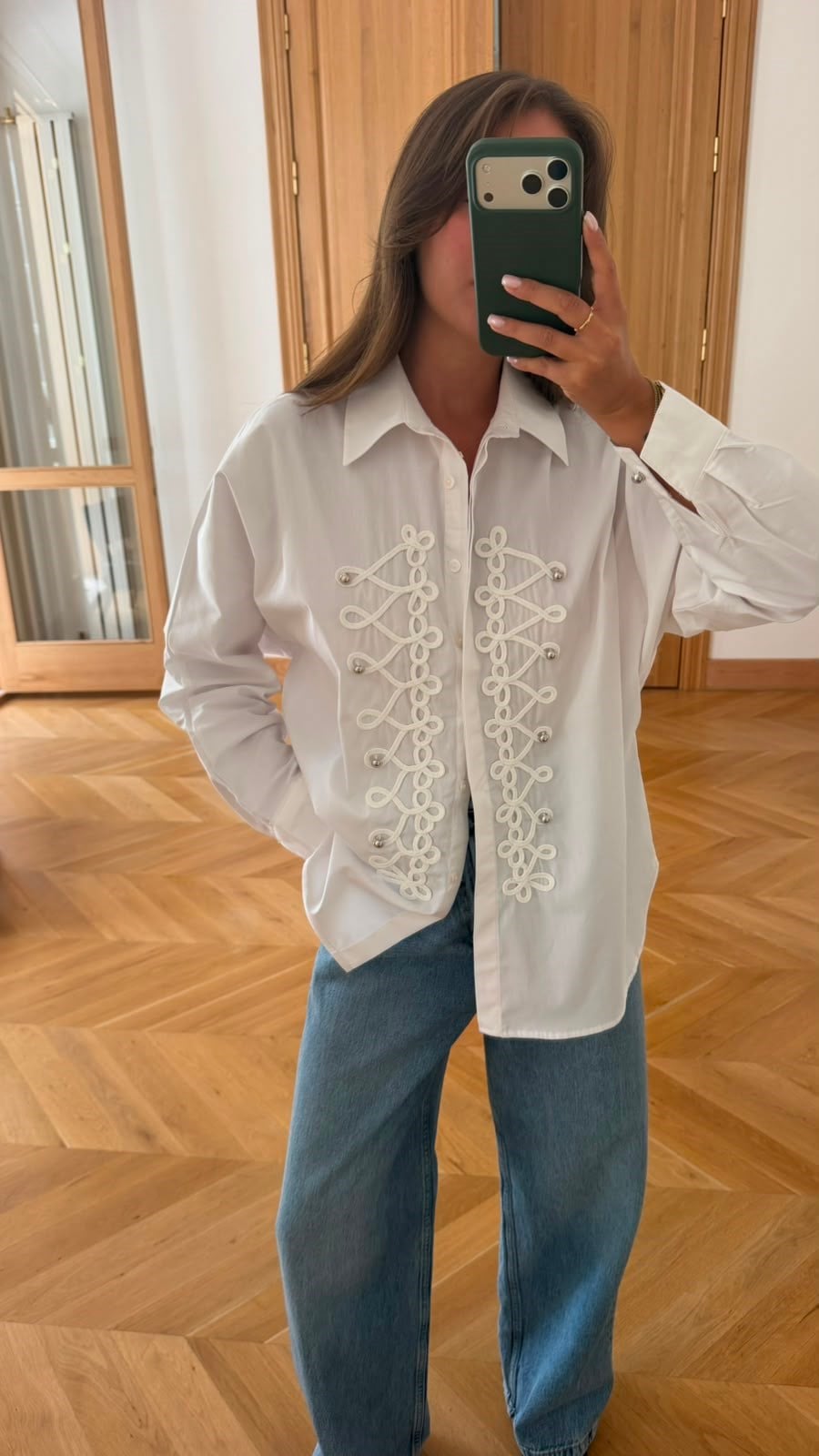 Ekru Düğme Ve Nakış Detaylı Oversize Gömlek