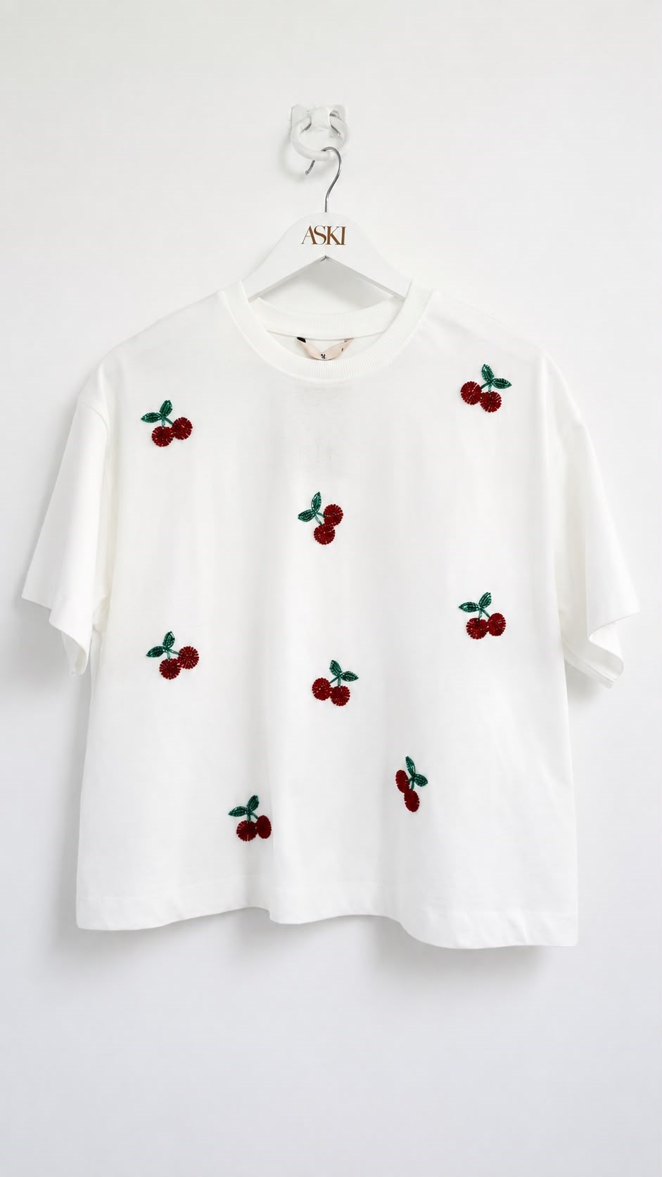 Ekru Kiraz Boncuk İşlemeli Oversize T-Shirt