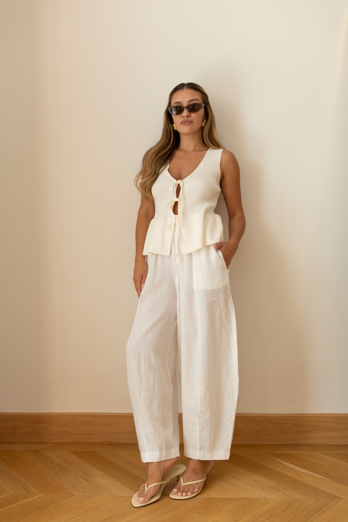 Ekru Önden Bağlama Detaylı Fitilli Kısa Kol Hırka