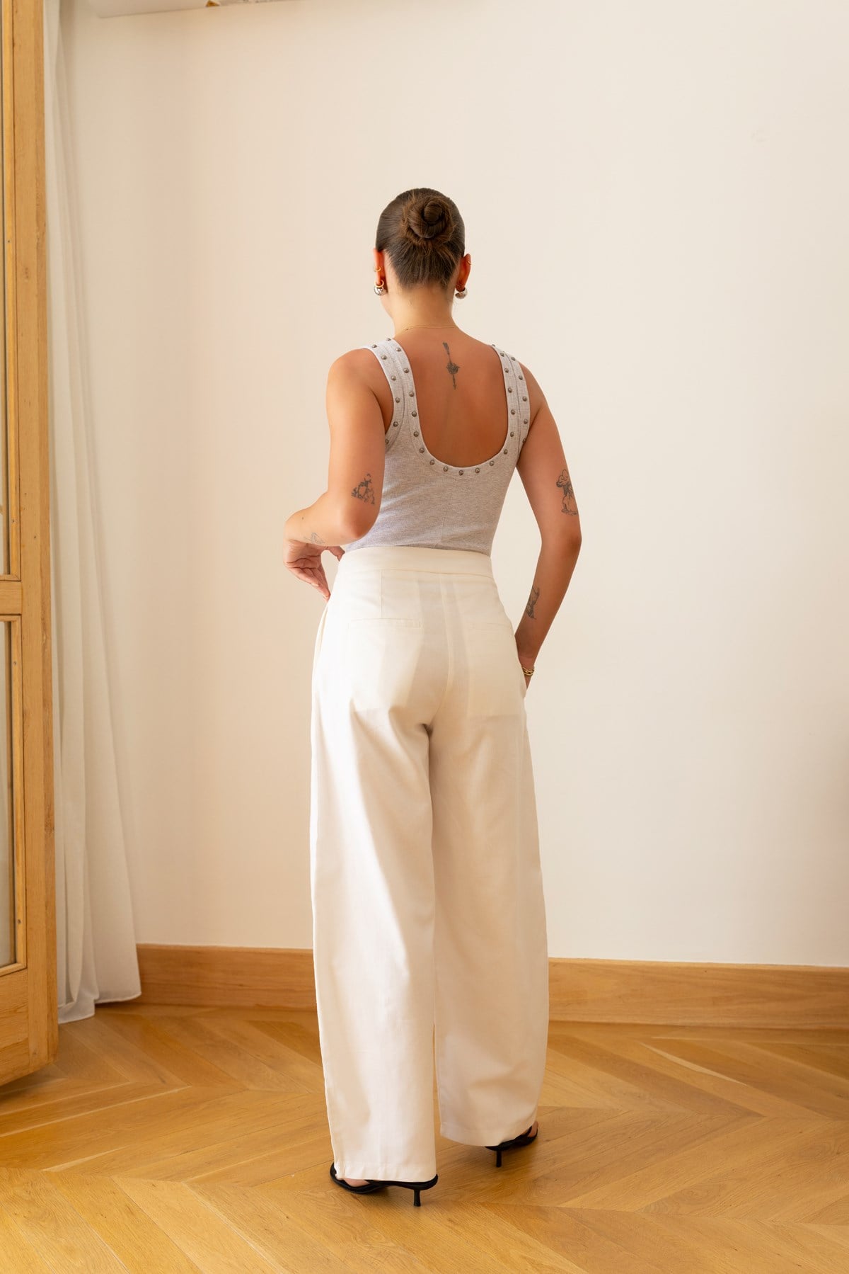 Ekru Önden Çizgi Detaylo Yüksek Bel Slouchy Pantolon