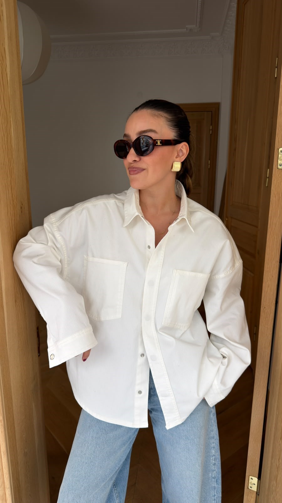Ekru Önden İki Cepli Oversize Denim Gömlek