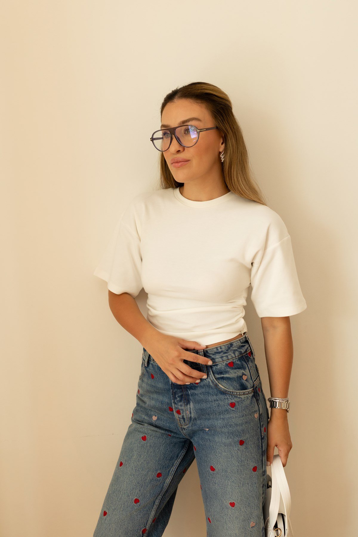 Ekru Yarasa Kol Yandan Büzgü Detaylı T-Shirt