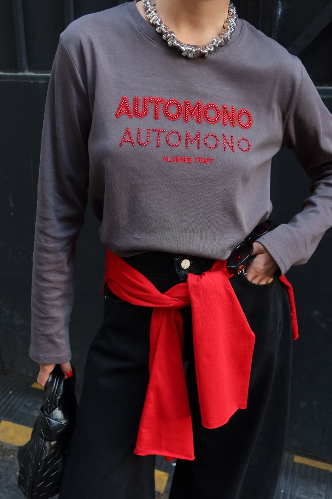Füme Parlak Yazı Nakışlı SweatShirt