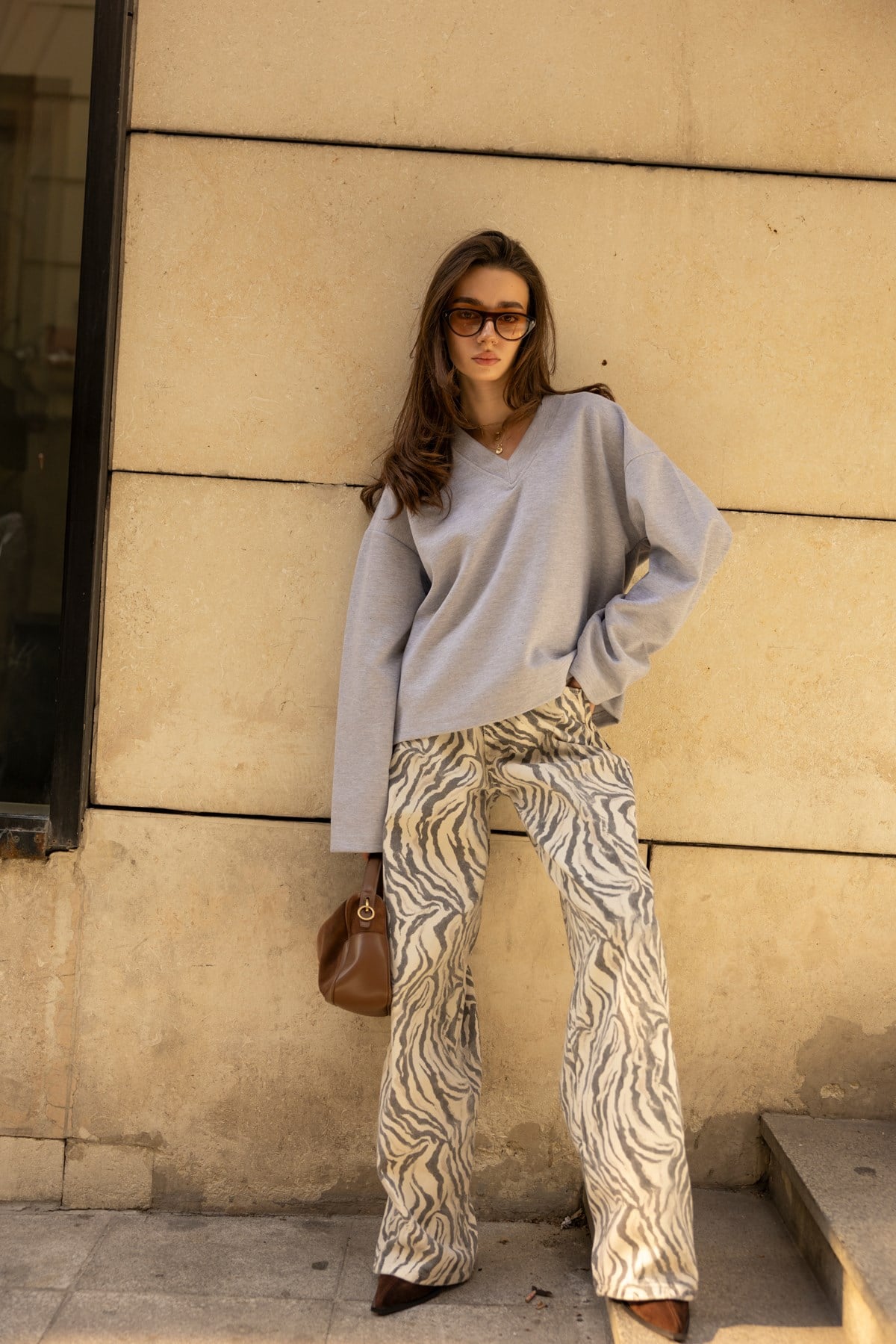 Gri V Yaka Oversize Basic Sweat