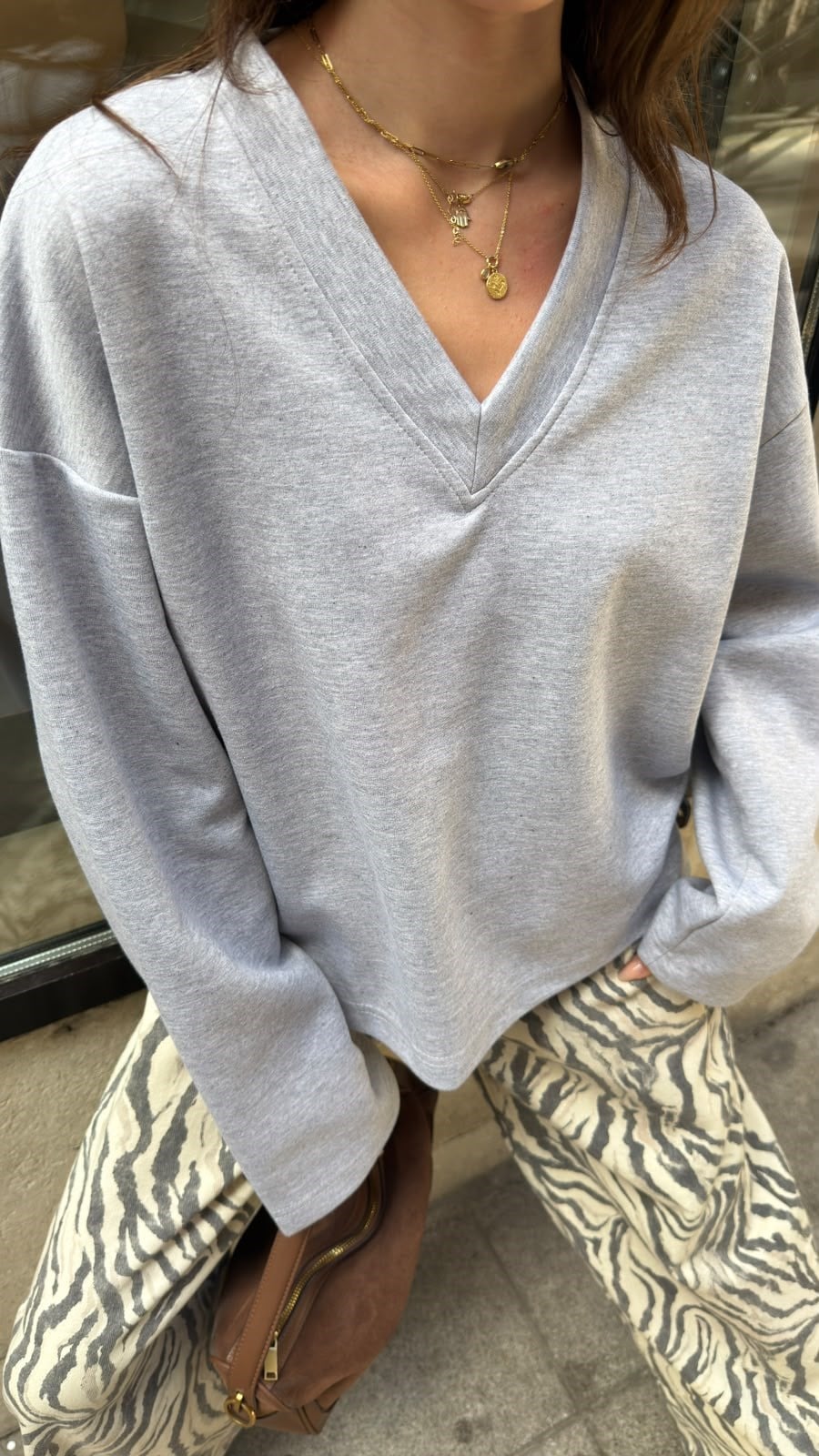 Gri V Yaka Oversize Basic Sweat
