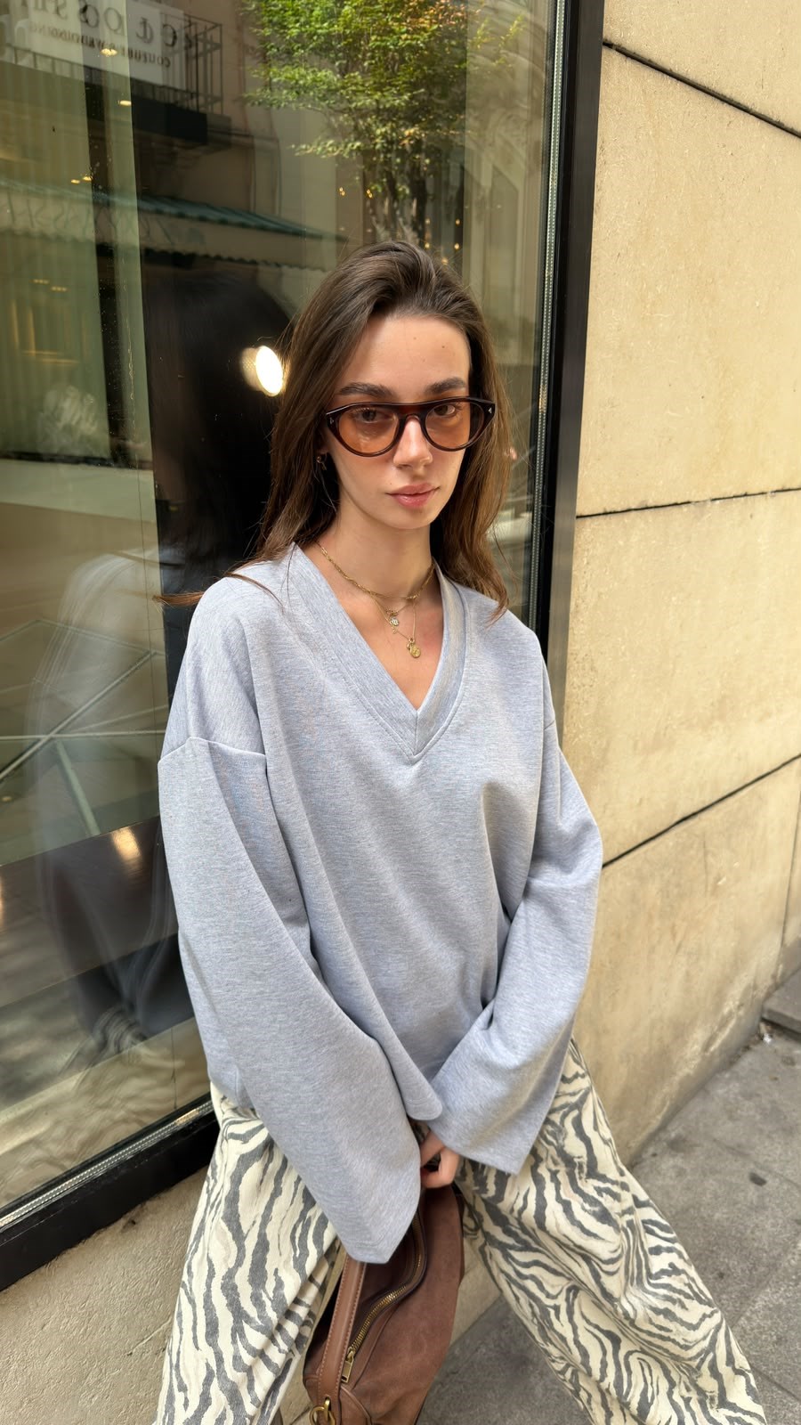 Gri V Yaka Oversize Basic Sweat