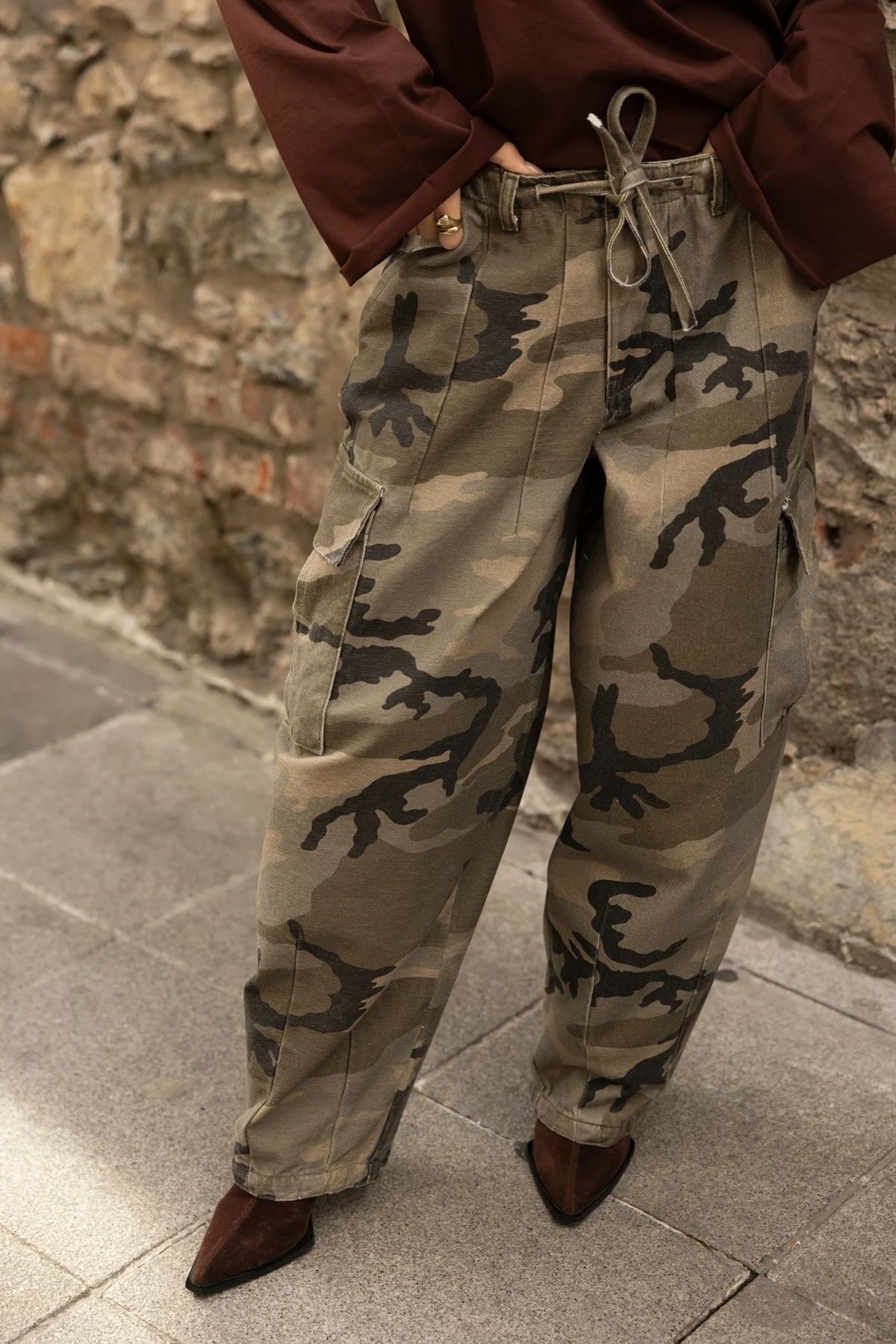 Haki Yüksek Bel Belden Bağlama Detaylı Kamuflaj Slouchy Jean Pantolon