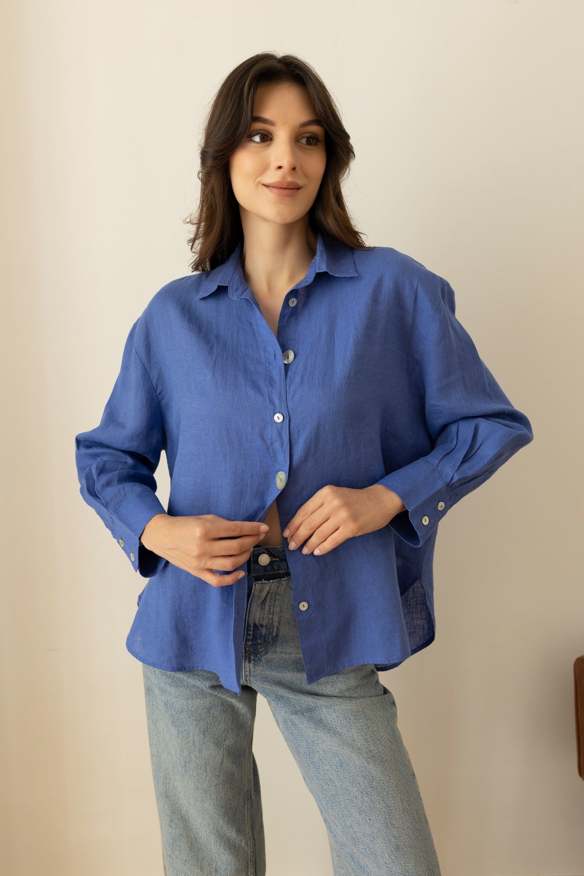 İndigo Sedef Düğme Detaylı Oversize Keten Gömlek