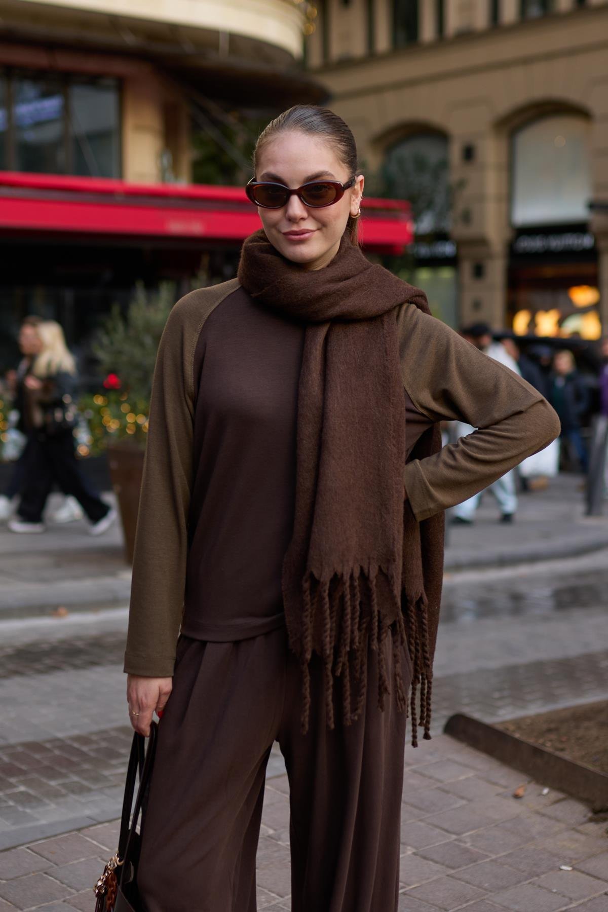 Kahve Bisiklet Yaka Parça Detaylı Basic Sweat