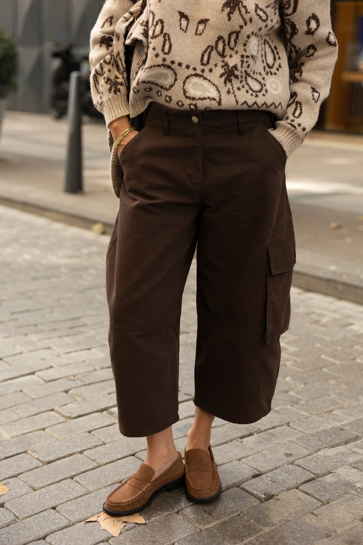 Kahve Kargo Cep Detaylı Bermuda Gabardin Pantolon