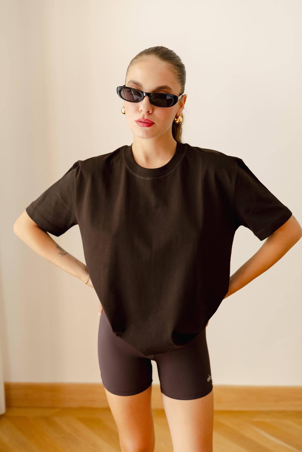 Kahve Koton Kumaş Bisiklet Yaka Basic T-Shirt