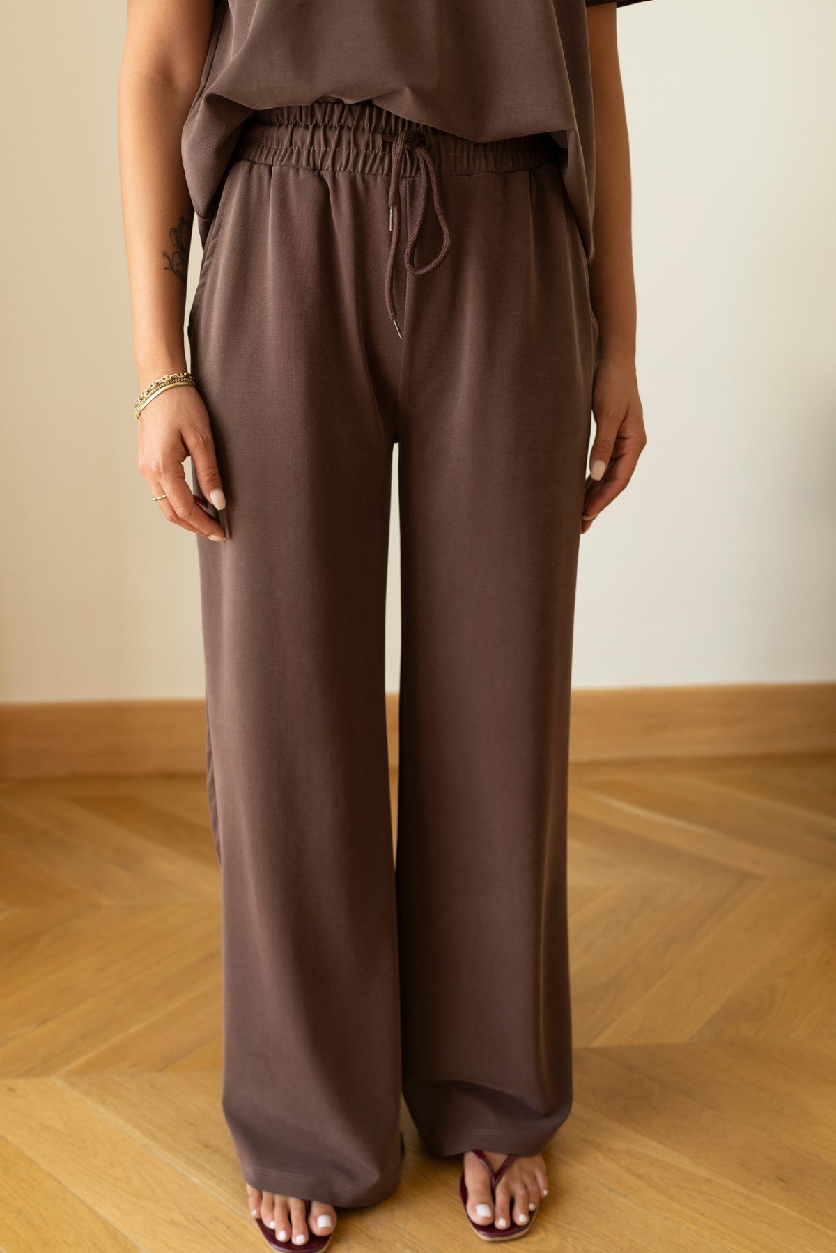Kahve Oversize T-Shirt Ve Pantolon Takım